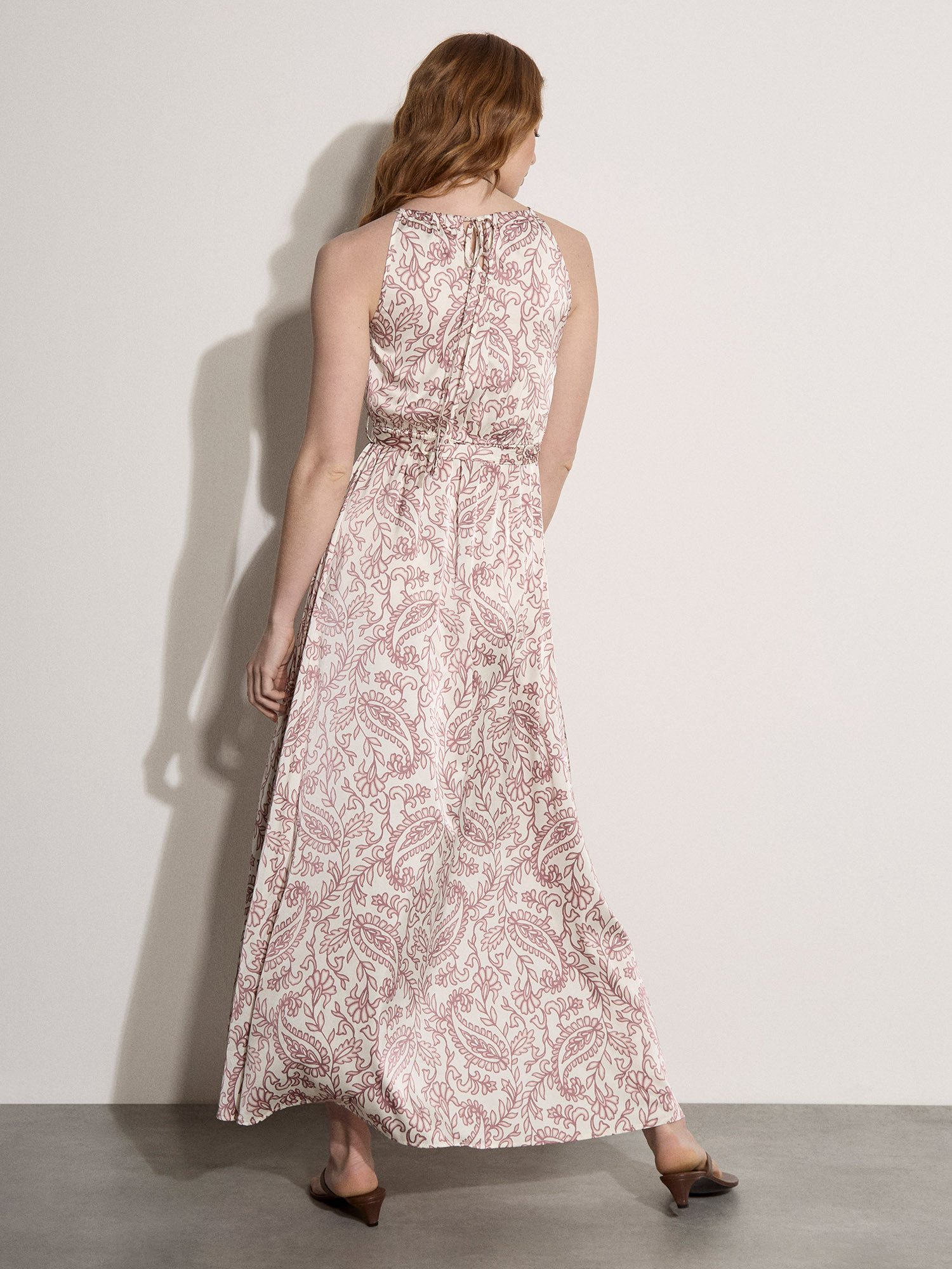Apricot Maxikleid Maxikleid aus Satin mit Paisley-Print