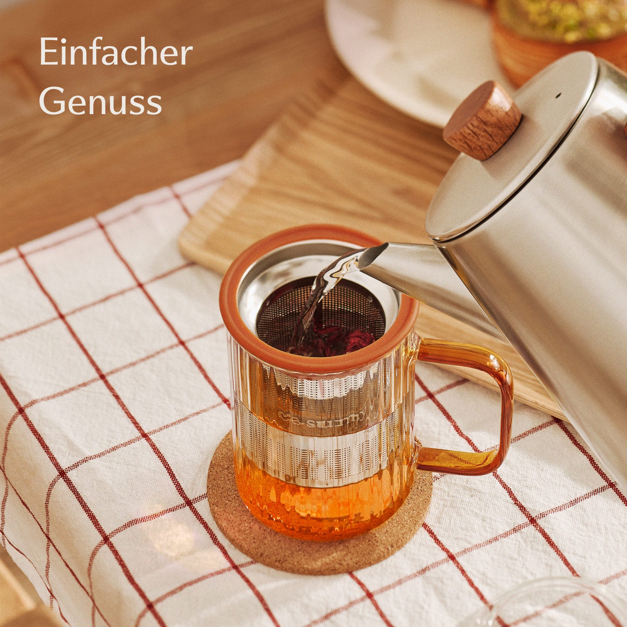 Cosumy Teeglas Teetasse mit Deckel und Sieb 450ml Orange, 1-tlg., Borosilikatglas, Edelstahl, Kork, Edelstahlfilter – Bild 3 von 5
