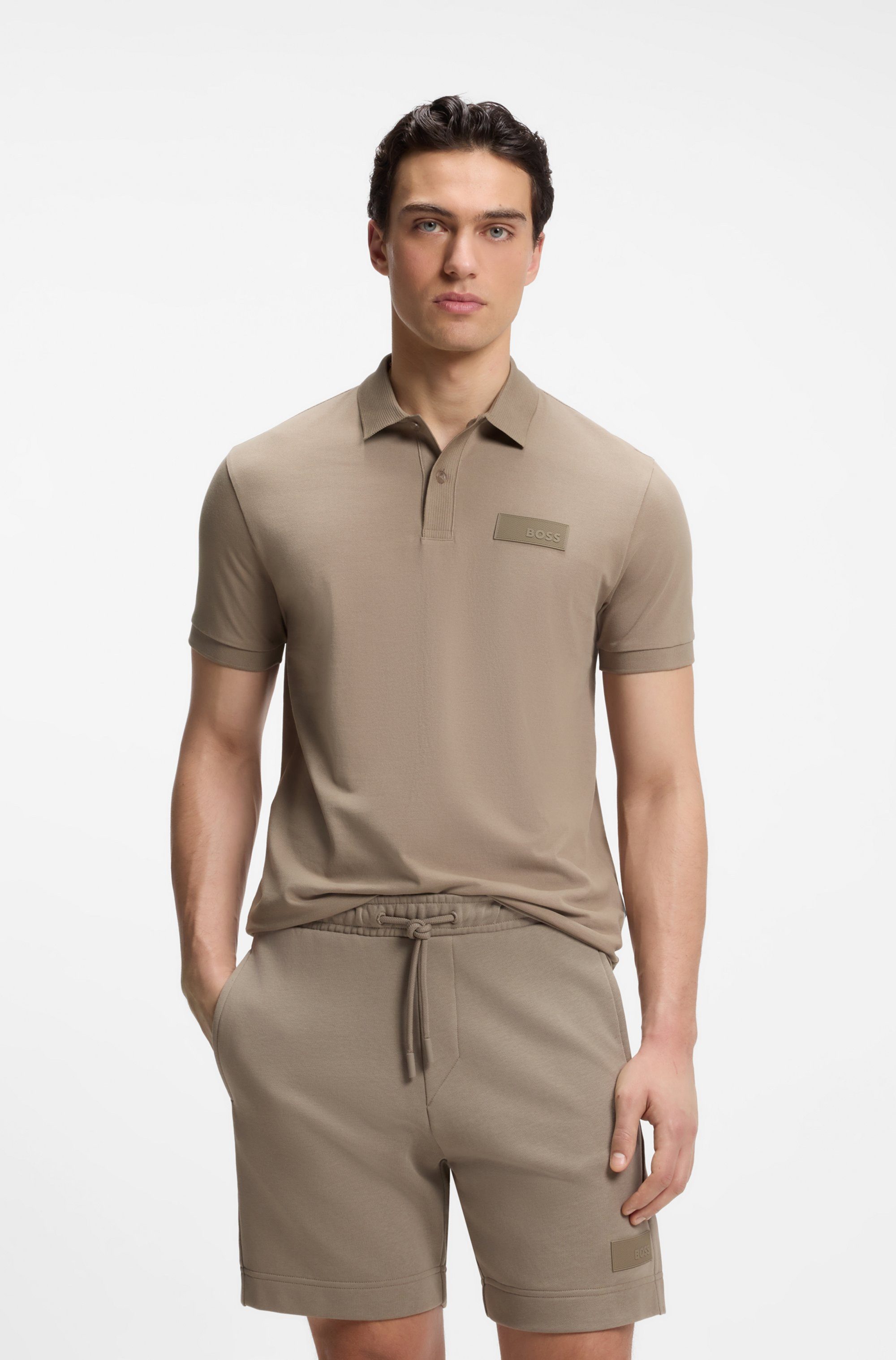 BOSS GREEN Poloshirt Paddy Logo Patch Regular Fit atmungsaktive Piqué-Webstruktur, Flachstrickkragen, gerader Schnitt