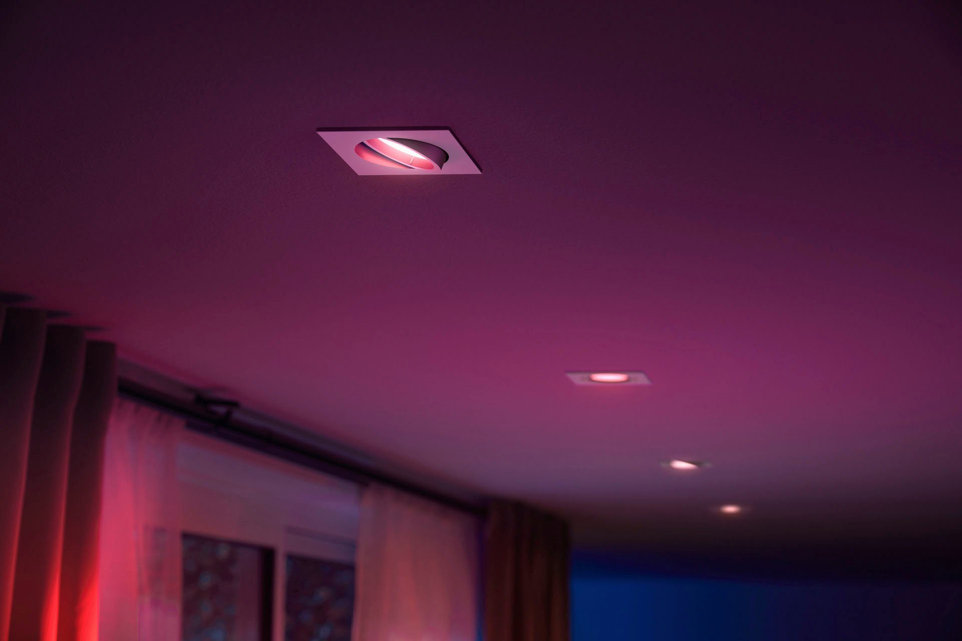 Centura, Leuchtmittel Farbwechsler wechselbar, Dimmfunktion, Philips Hue Flutlichtstrahler LED