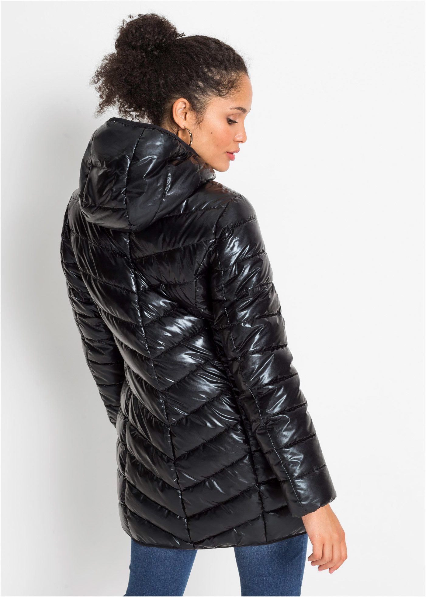 bonprix Steppjacke femininer Stil, Kapuze, lockere Passform, 2-Wege-Zipper, Metallic-Look
