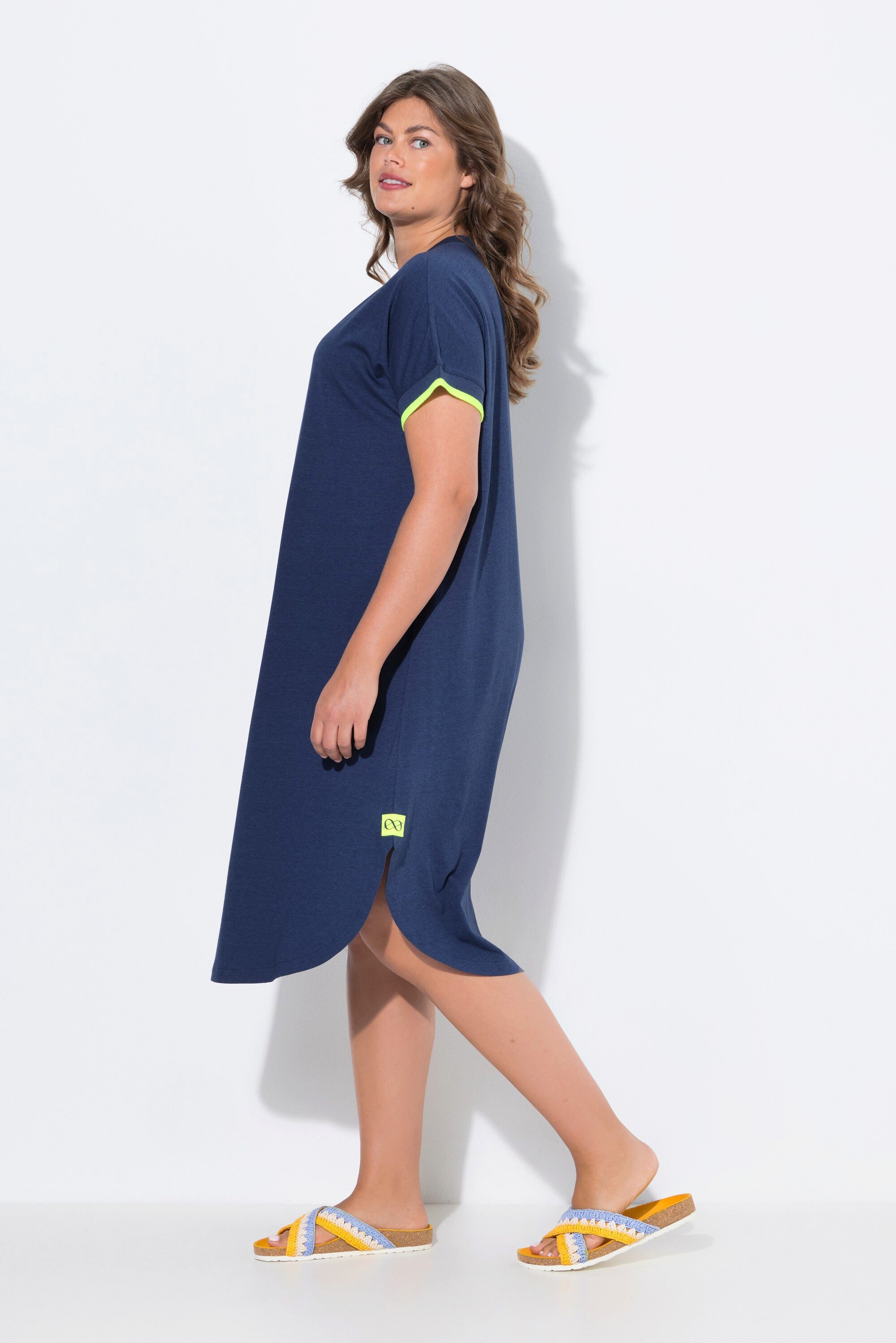 Laurasøn Jerseykleid Shirtkleid V-Ausschnitt MIG – Bild 4 von 4
