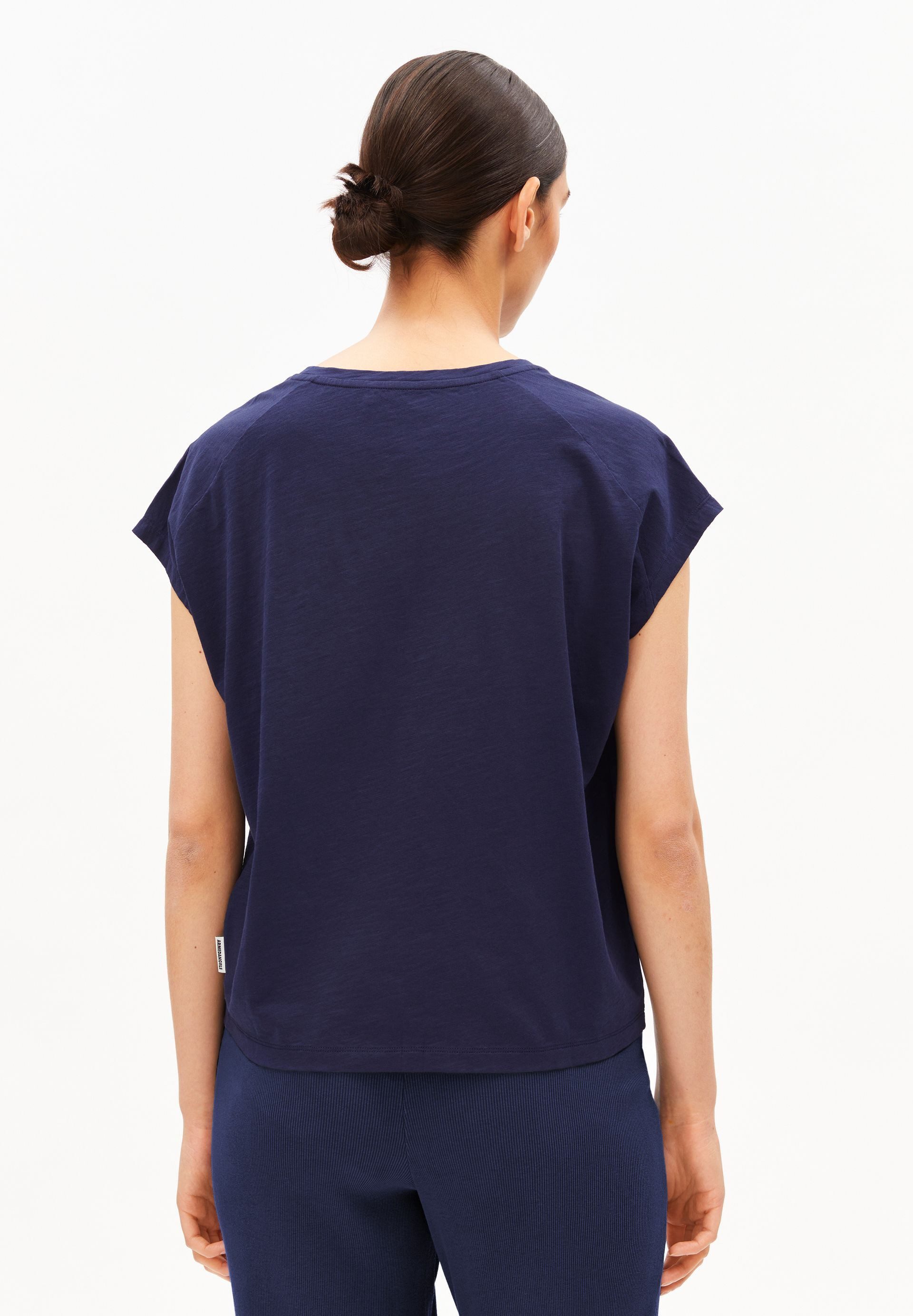 tinted navy