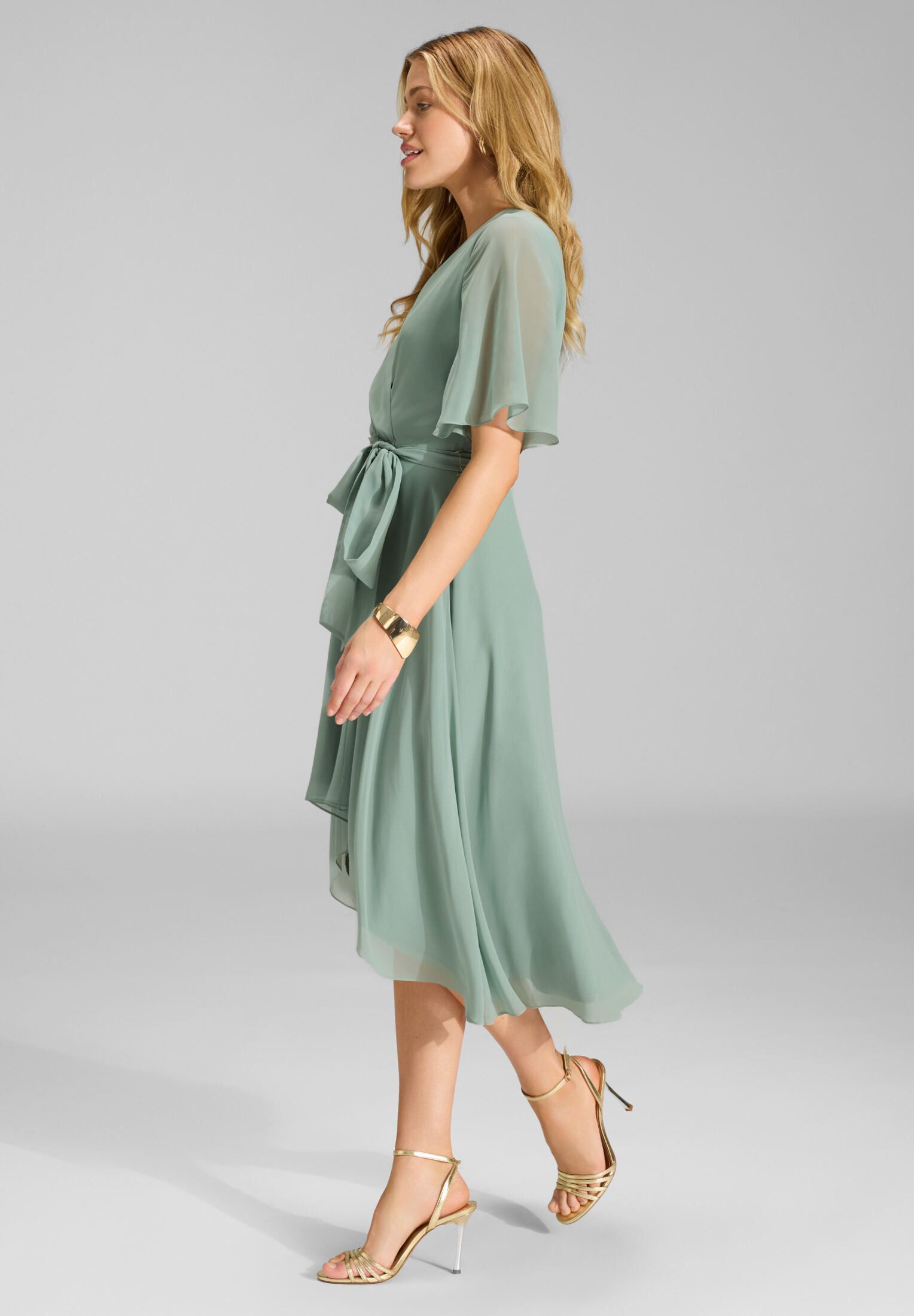 SWING Cocktailkleid - Chiffon Kleid in Wickel Optik mit Vokuhila Saum Taillierter Schnitt mit ausgestelltem Rockteil – Bild 5 von 5
