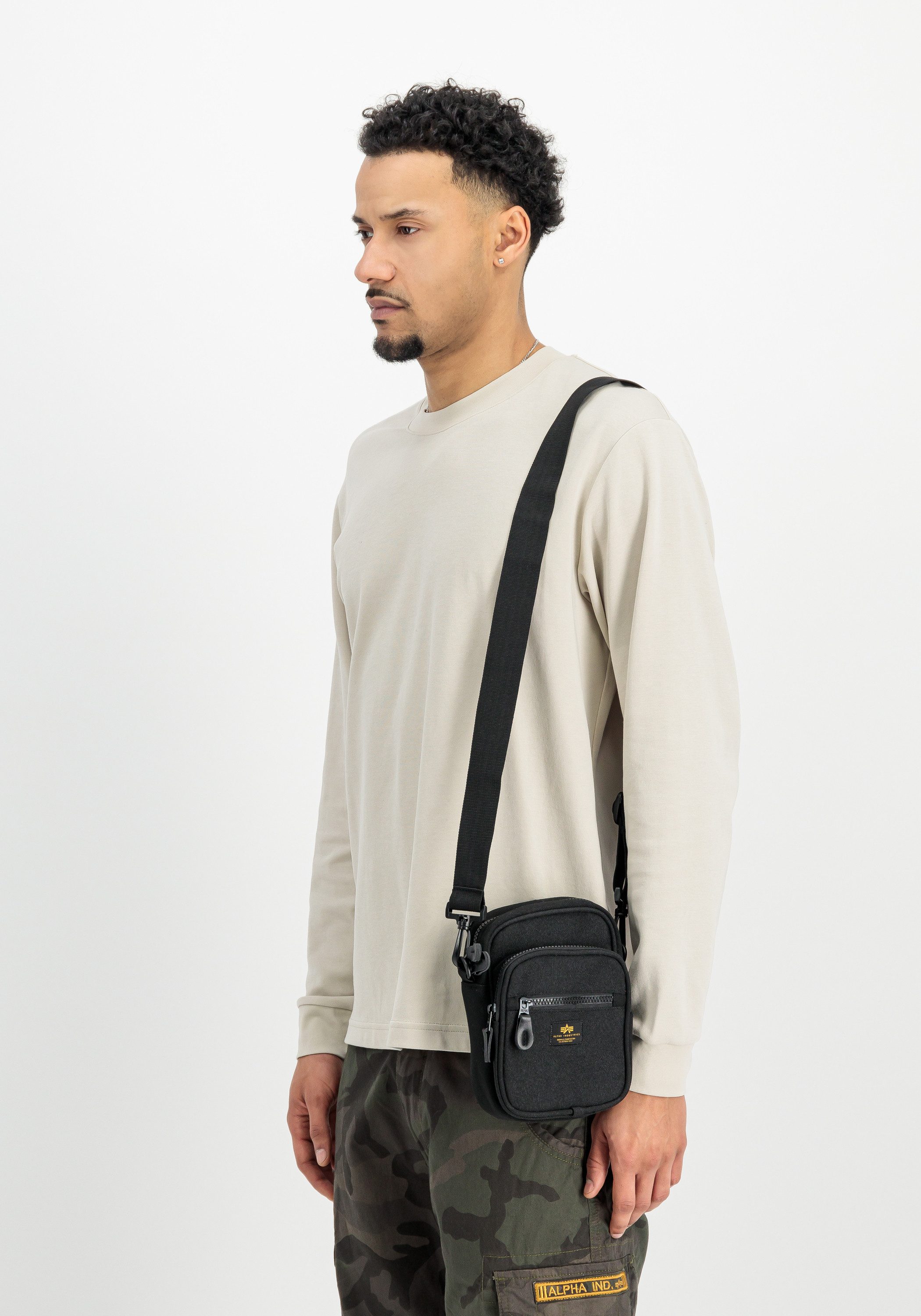 Alpha Industries Umhängetasche Label Messenger Bag S