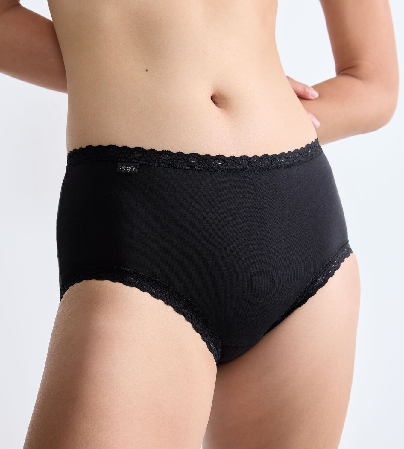 sloggi Midislip 24/7 Cotton Lace mit feiner Spitzenborte, weich und anschmiegsam