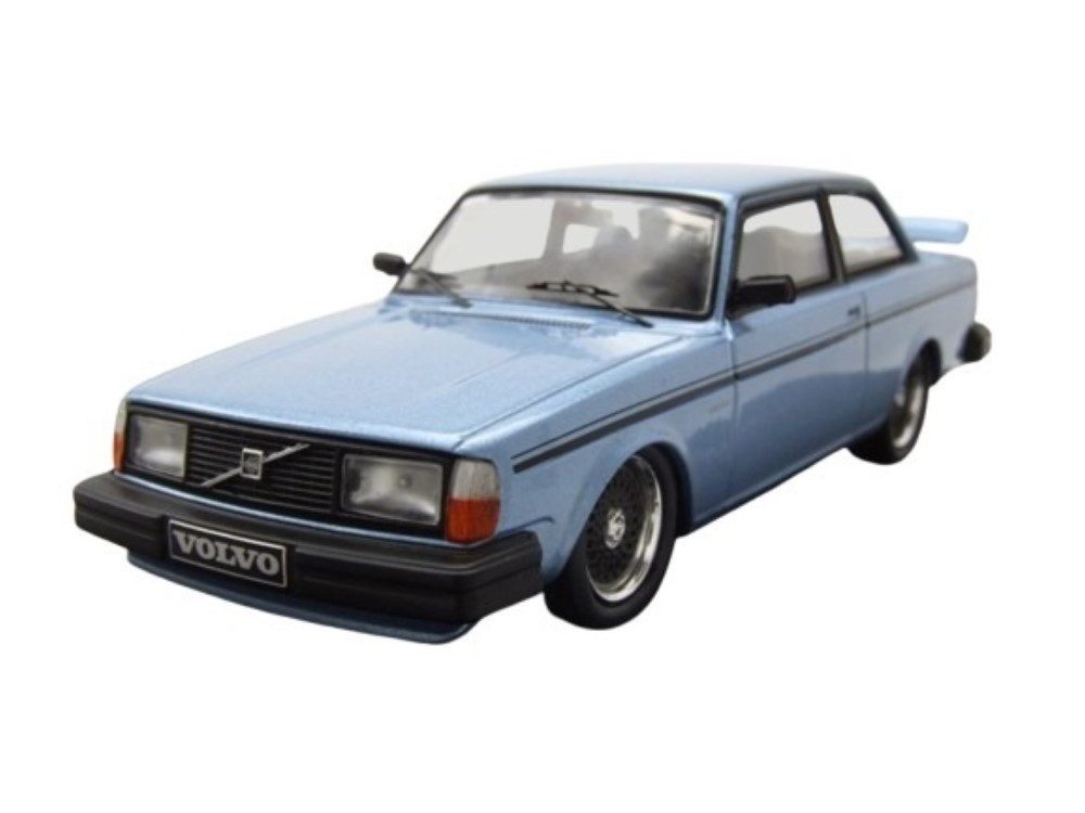 ixo Models Modellauto Volvo 242 Custom 1980 hellblau metallic, Maßstab 1:43