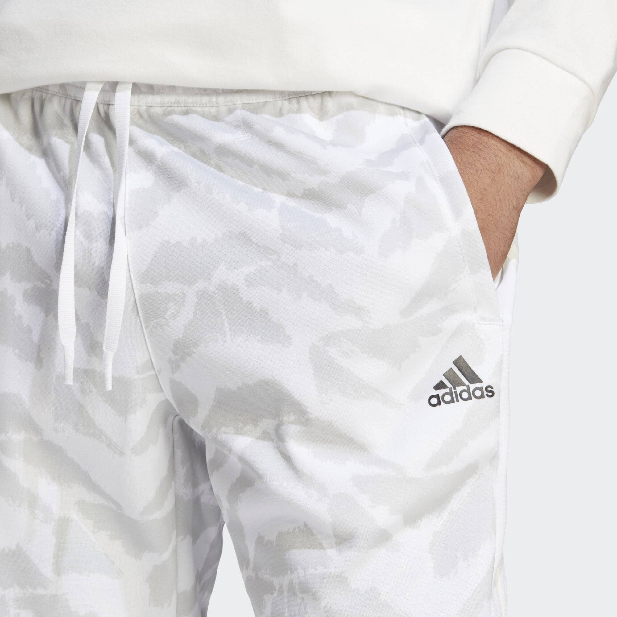 LIFESTYLE SUIT-UP adidas Leichtathletik-Hose TRAININGSHOSE TIRO White Sportswear
