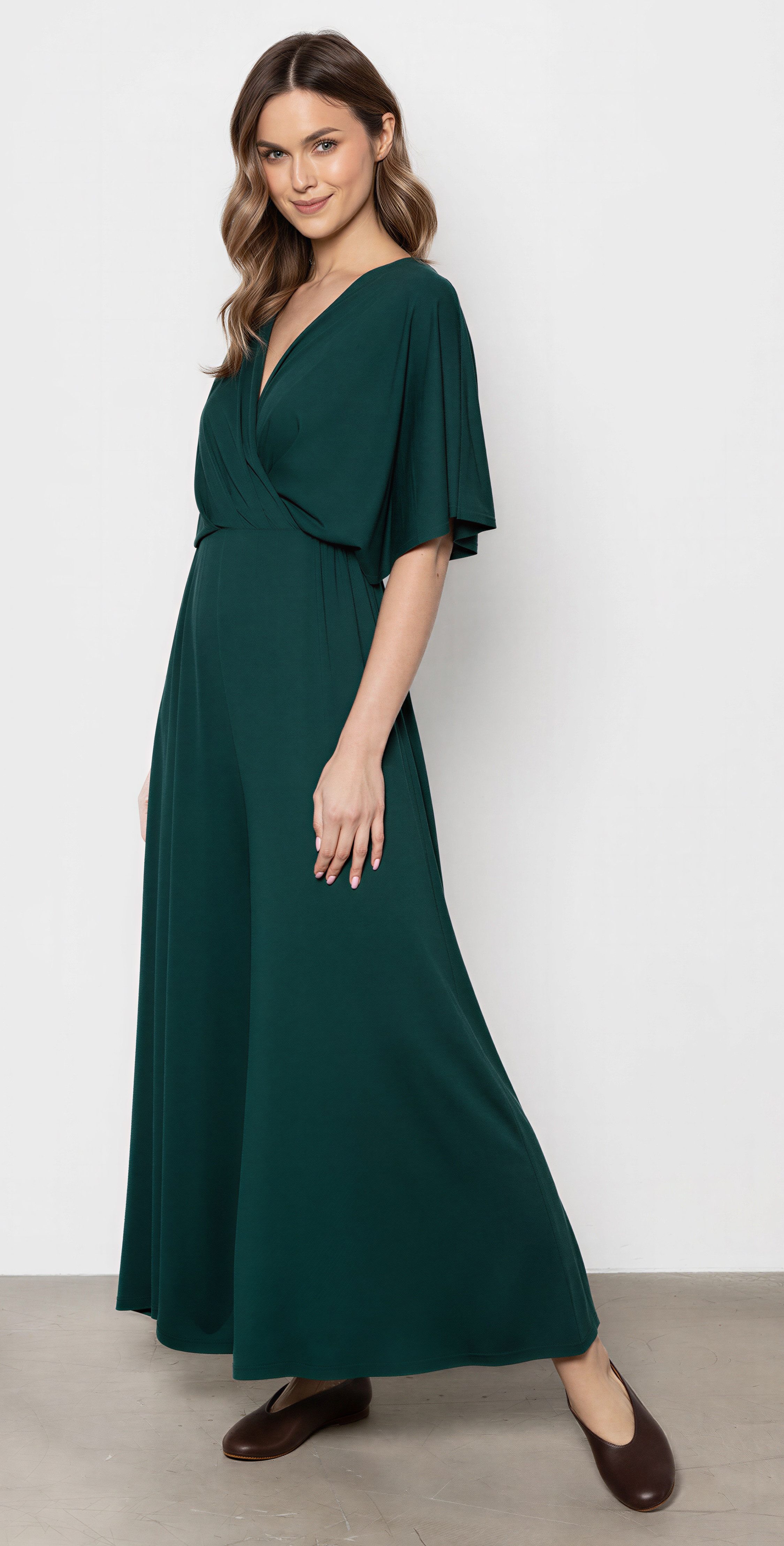 Awama Jumpsuit mit Wickeloptik und weitem Bein