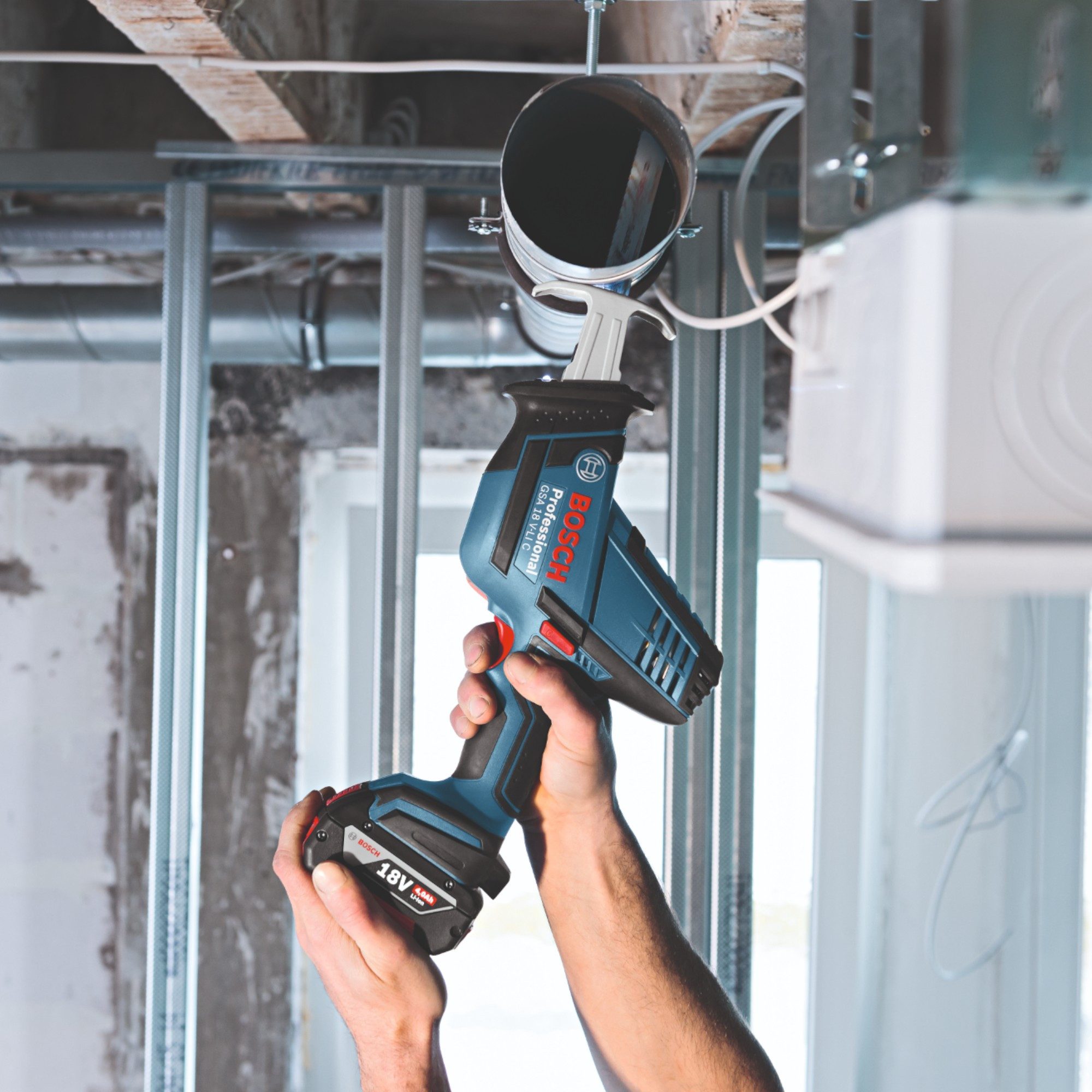 Bosch Professional Akku-Reciprosäge GSA 18V-LI C Professional Akku Reciprosäge Säbelsäge 18 V Solo