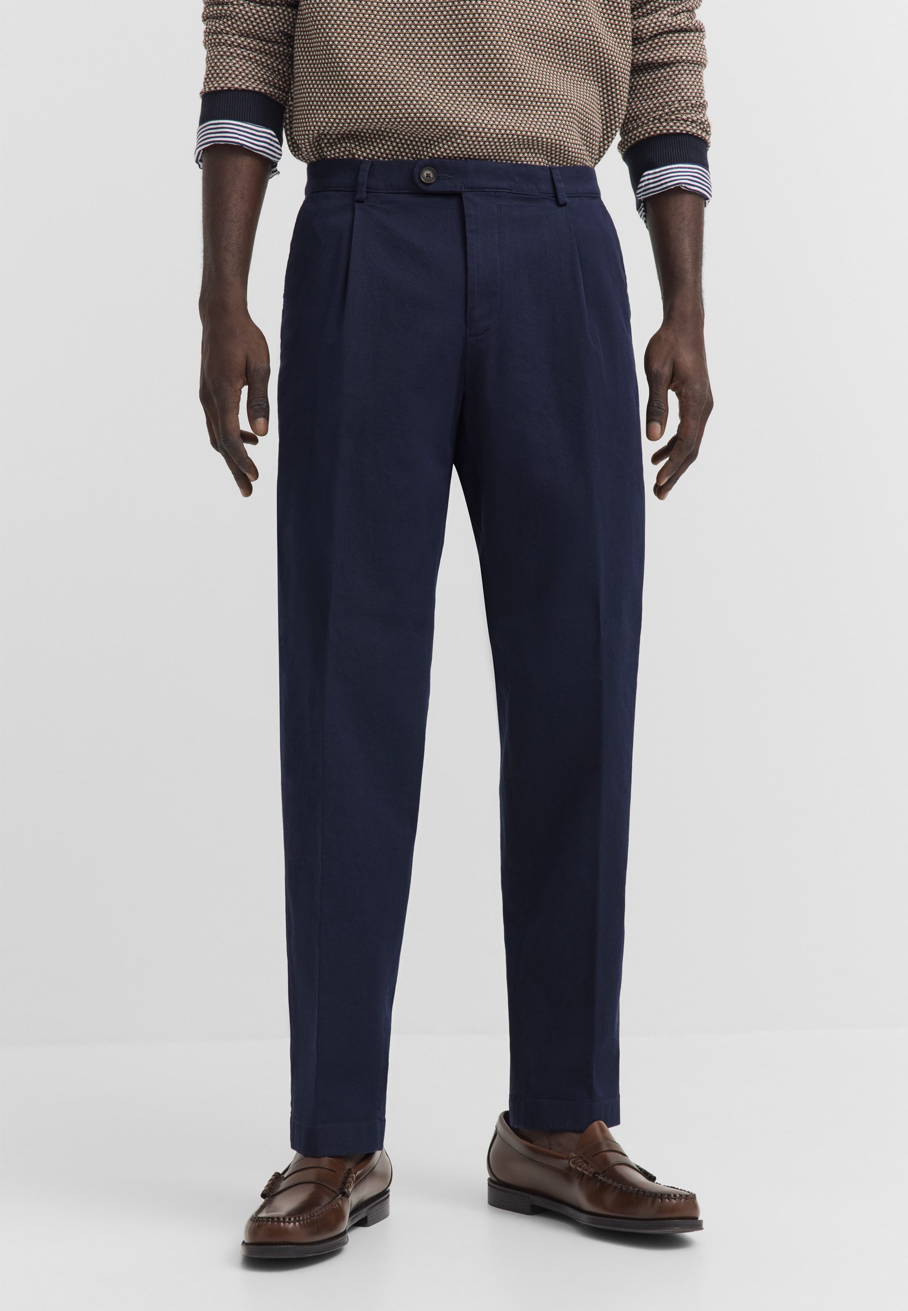 bugatti Bundfaltenhose Tapered Fit aus Baumwoll-Stretch
