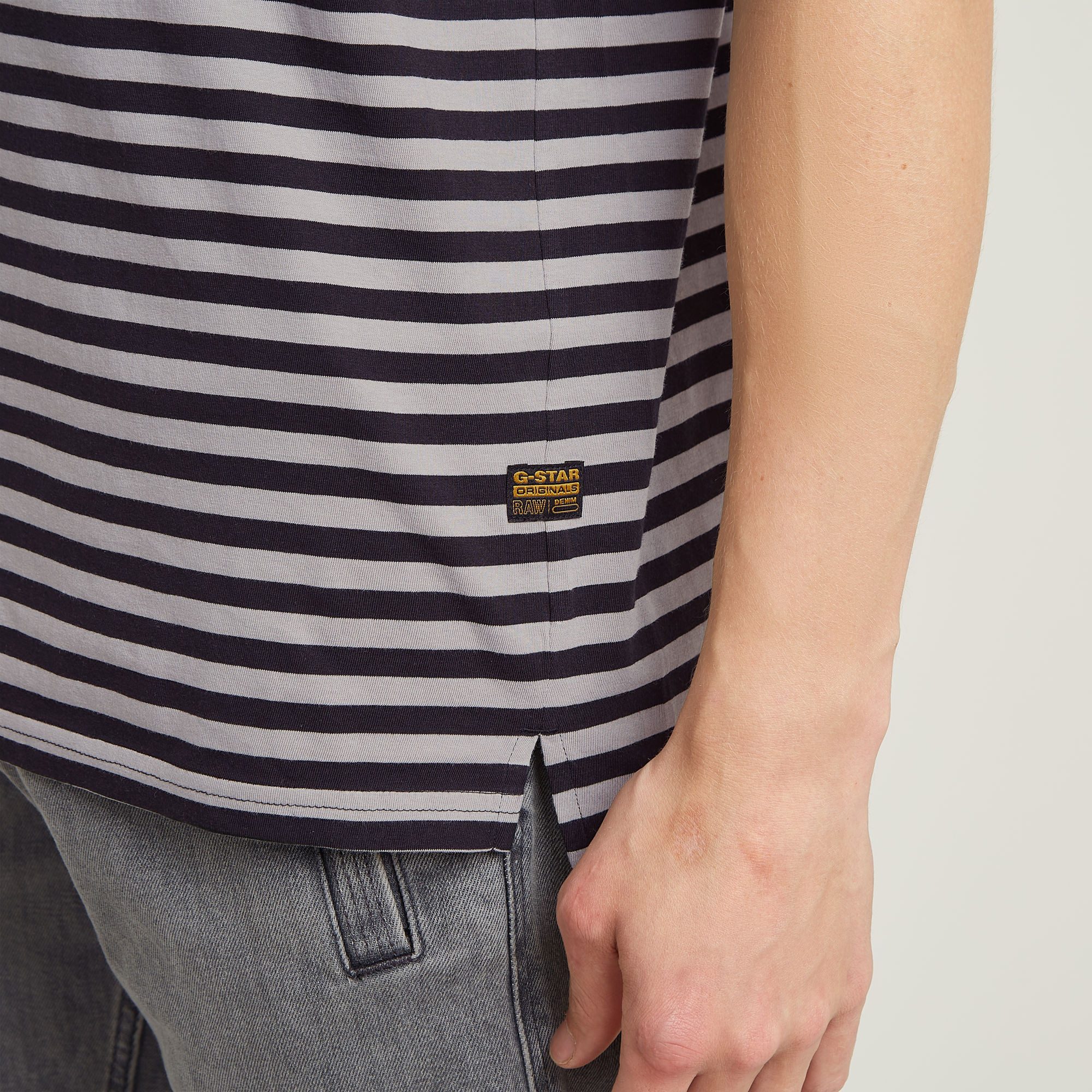 G-STAR T-Shirt Nifous Stripe mit geripptem Einsatz vorne