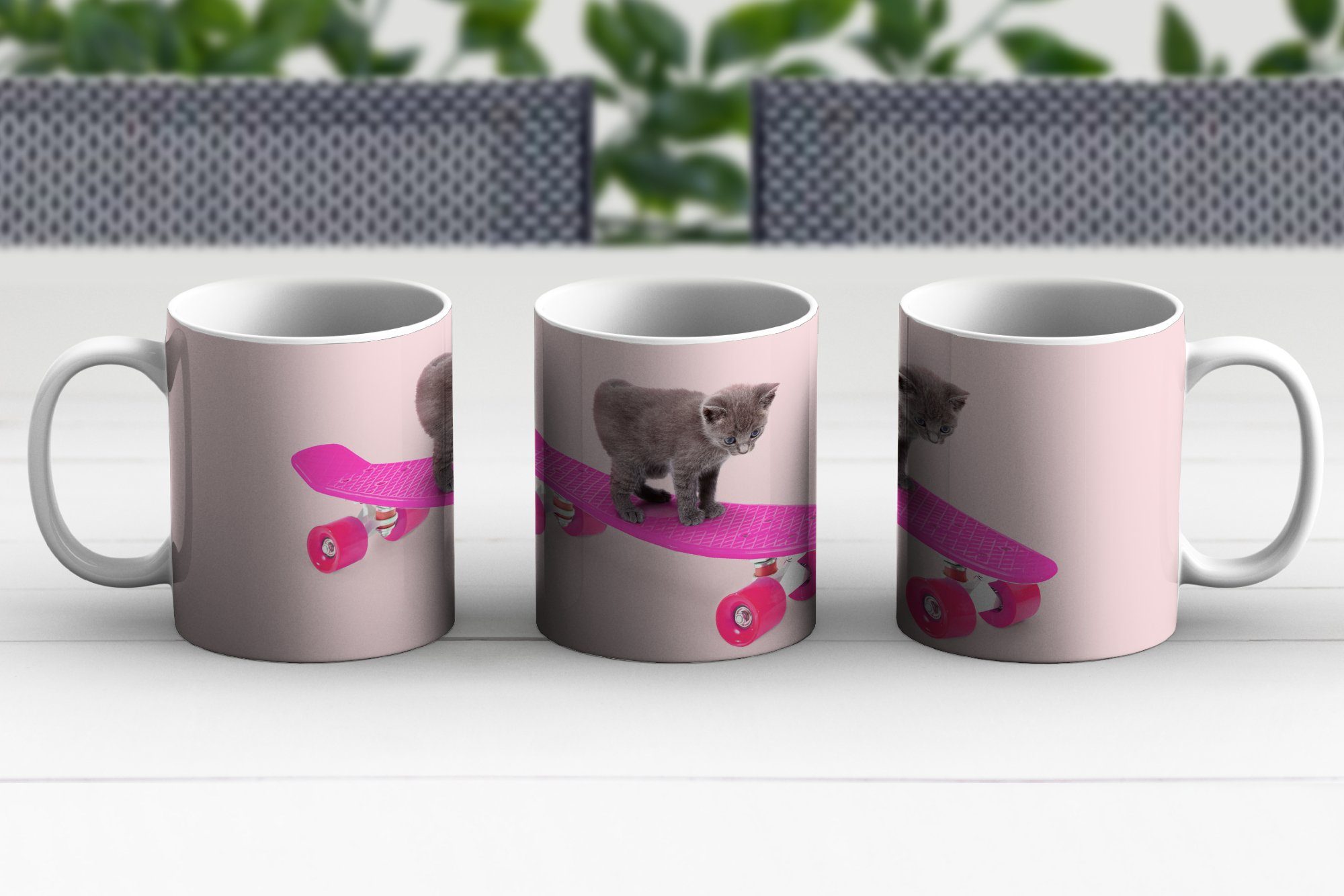 Teetasse, Tasse Becher, Rosa, Geschenk - Skateboard Katze - Keramik, MuchoWow Kaffeetassen, Teetasse, Tiere - Kätzchen -