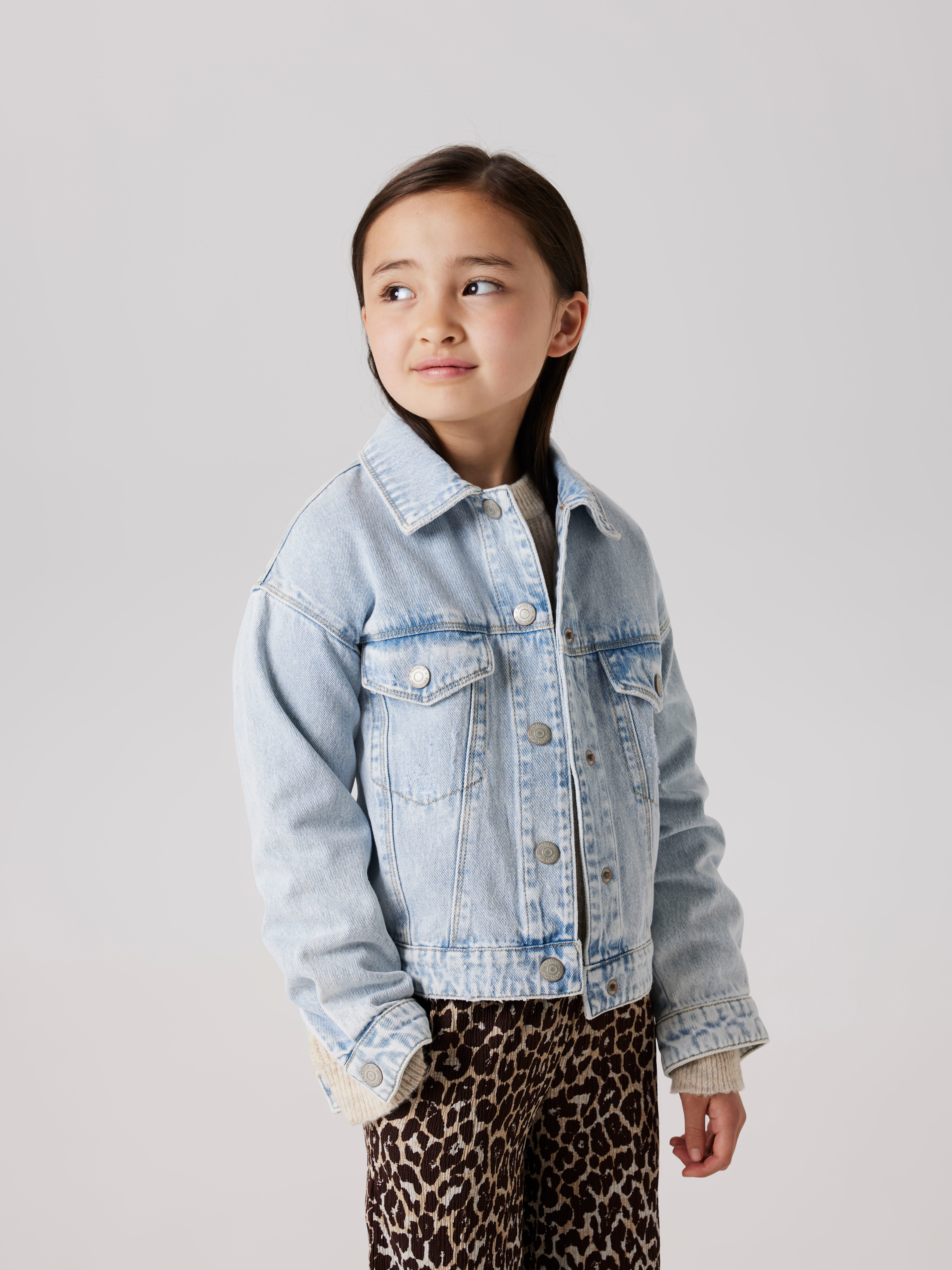 Name It Jeansjacke NKFMILA DNM JACKET 8510-ZA NOOS in leicht verkürzter, klassischer Form