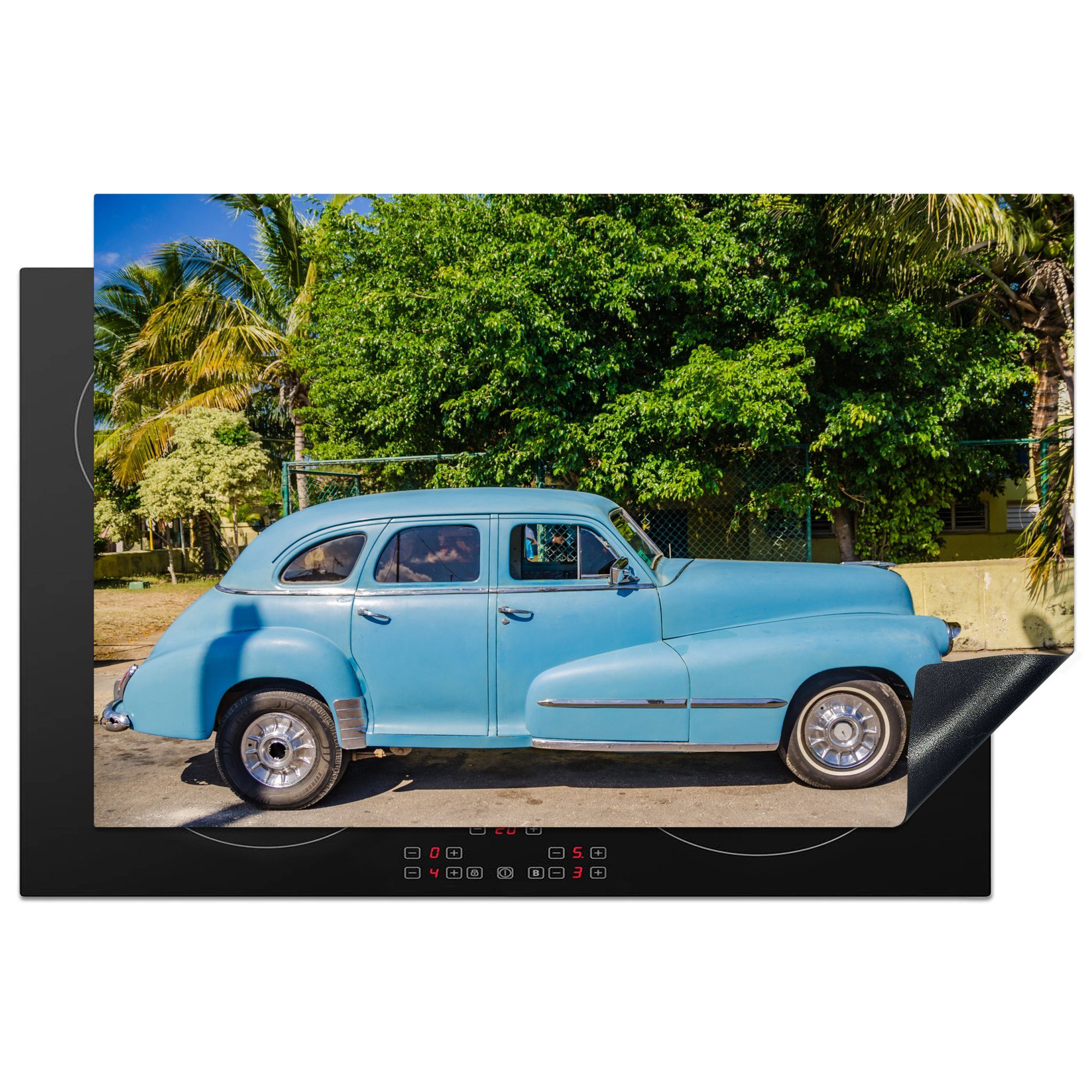 den Ein die 81x52 Vinyl, (1 cm, Varadero, küche, auf kubanischer Straßen von Herdblende-/Abdeckplatte blauer Oldtimer tlg), für Induktionskochfeld Ceranfeldabdeckung MuchoWow Schutz