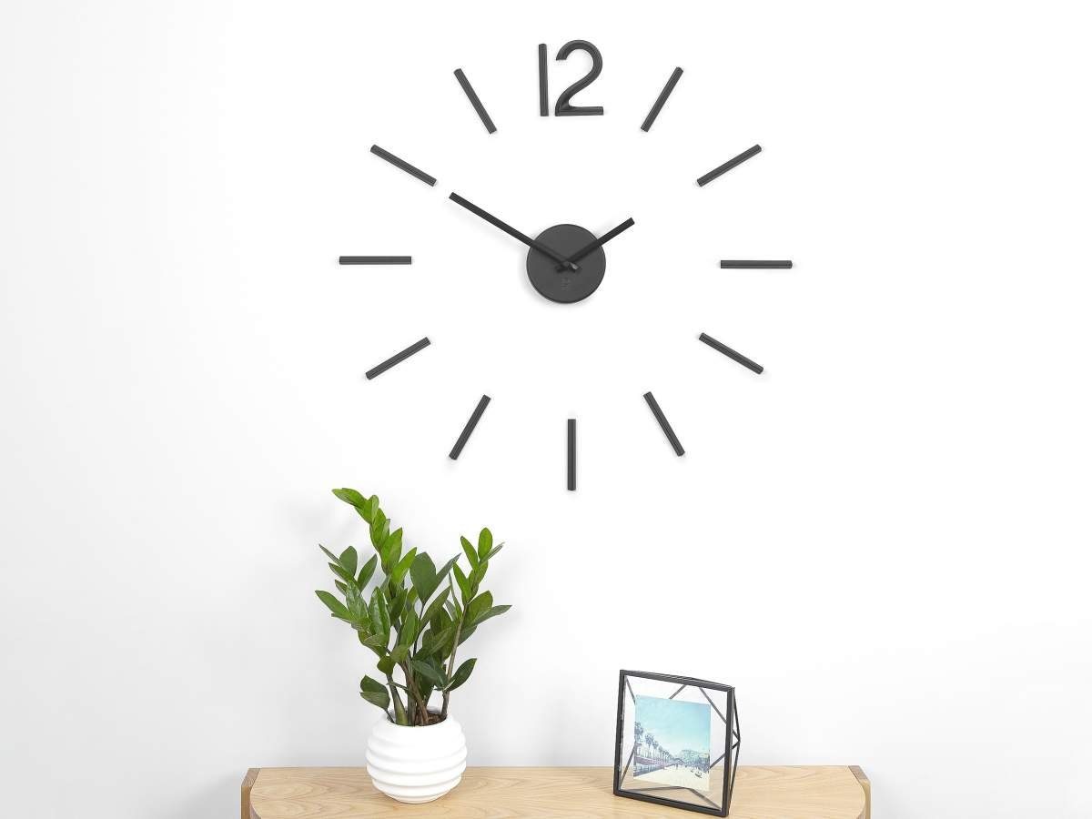 Umbra Wanduhr Blink (Designuhr, Dekouhr, Aluminium, zum Aufkleben an die Wand, zum Ankleben)