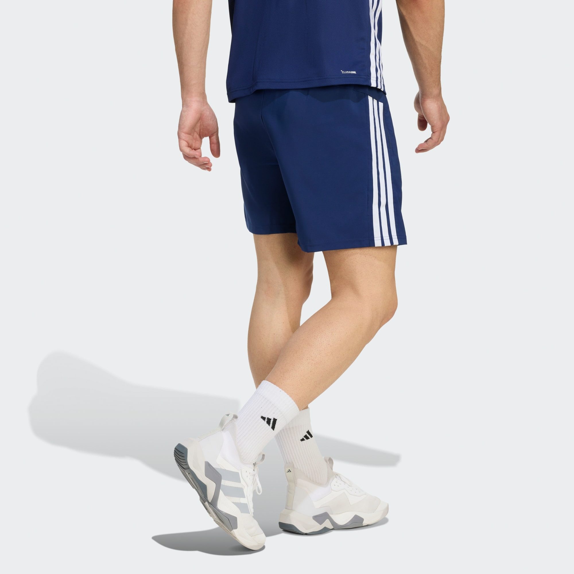 adidas Performance Shorts WORKOUT ESSENTIALS BASE 3-STREIFEN WOVEN SHORTS (1-tlg)