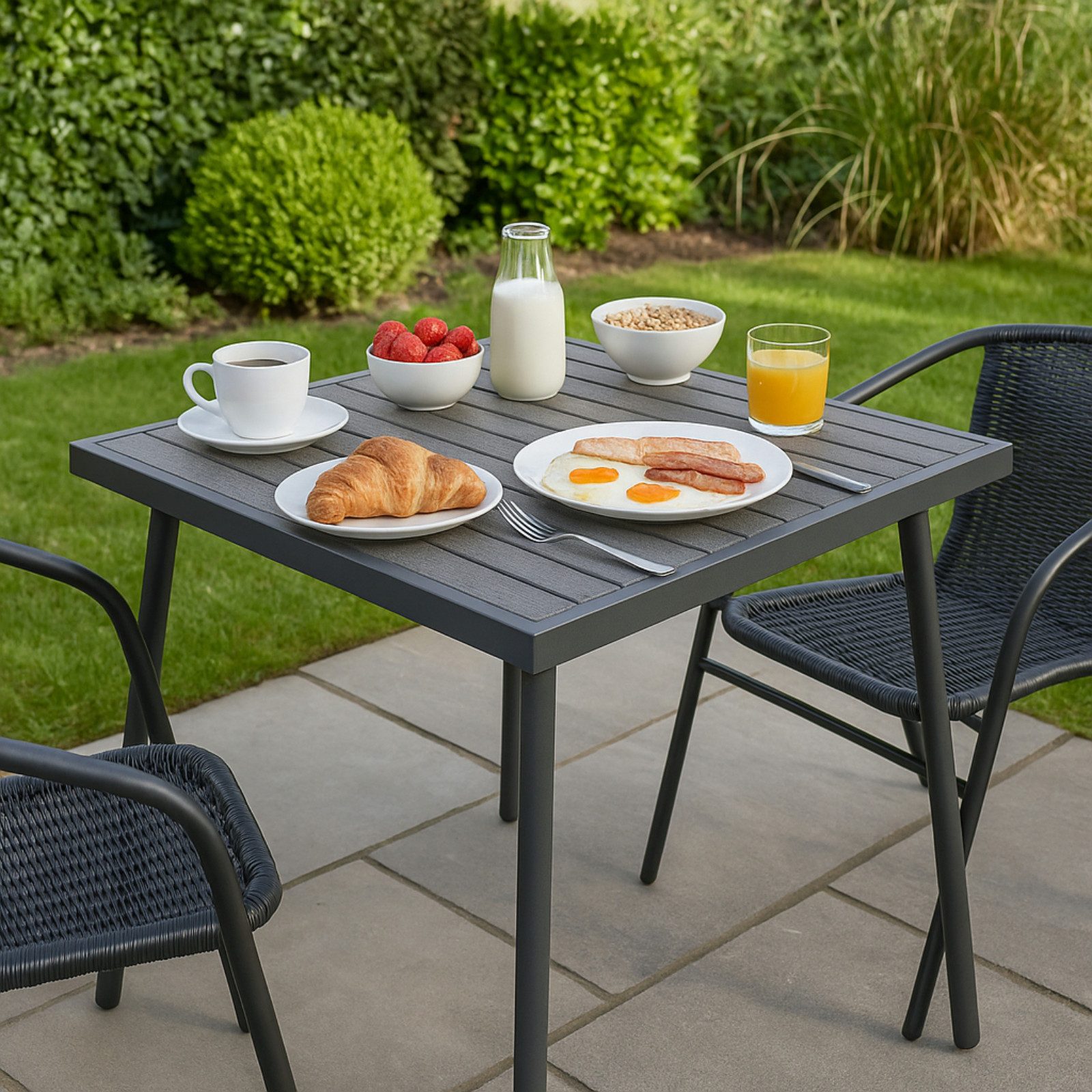 Koopman Gartentisch Metalltisch Balkontisch Holzoptik 70x70cm (Stück, 1-St., Packung), Anthrazit, Vierbeiner, Holz-Optik, Stabil, Robust