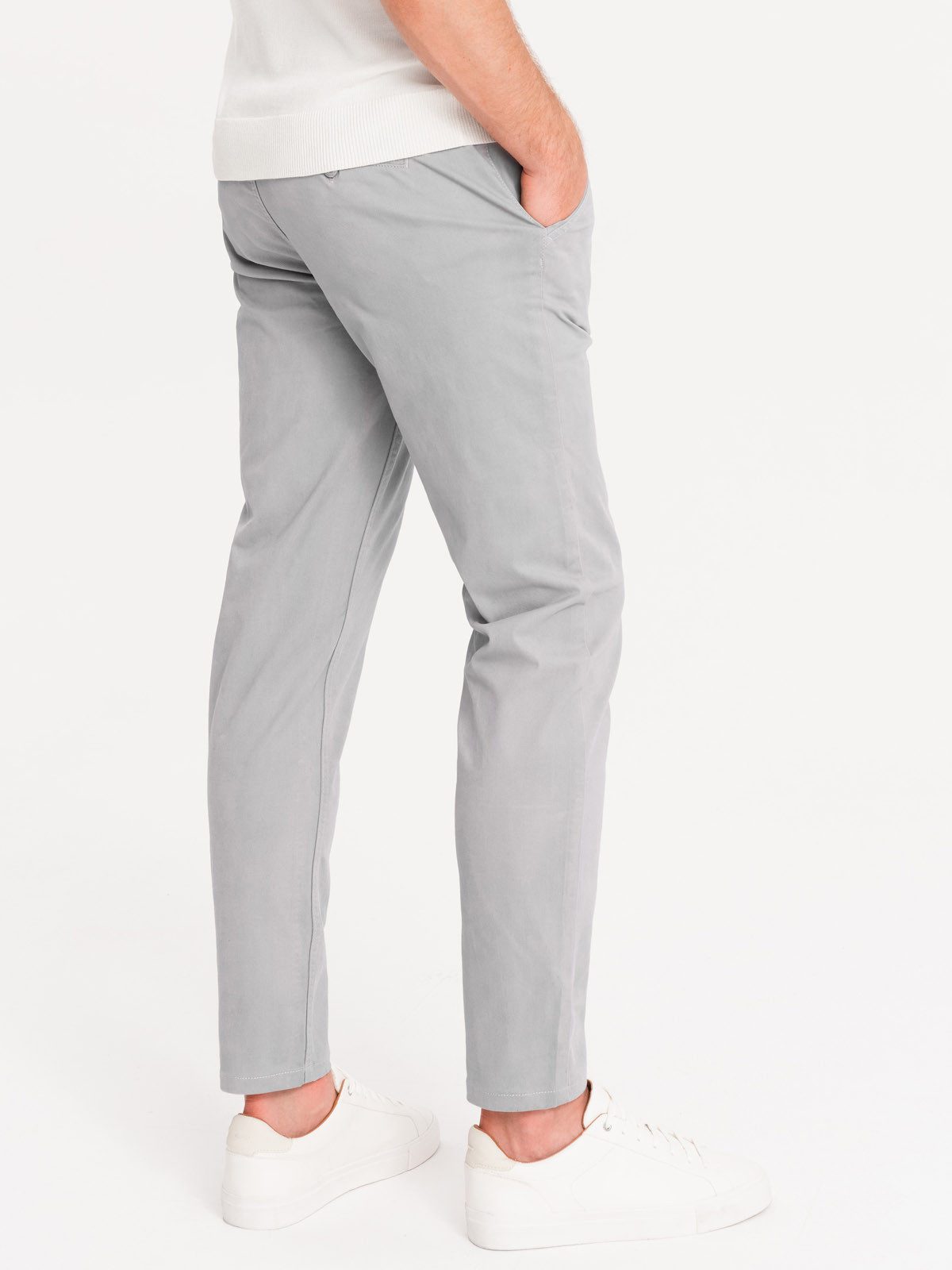 OMBRE Chinohose Chinohose mit Gürtelähnliche dekorative Paspel.