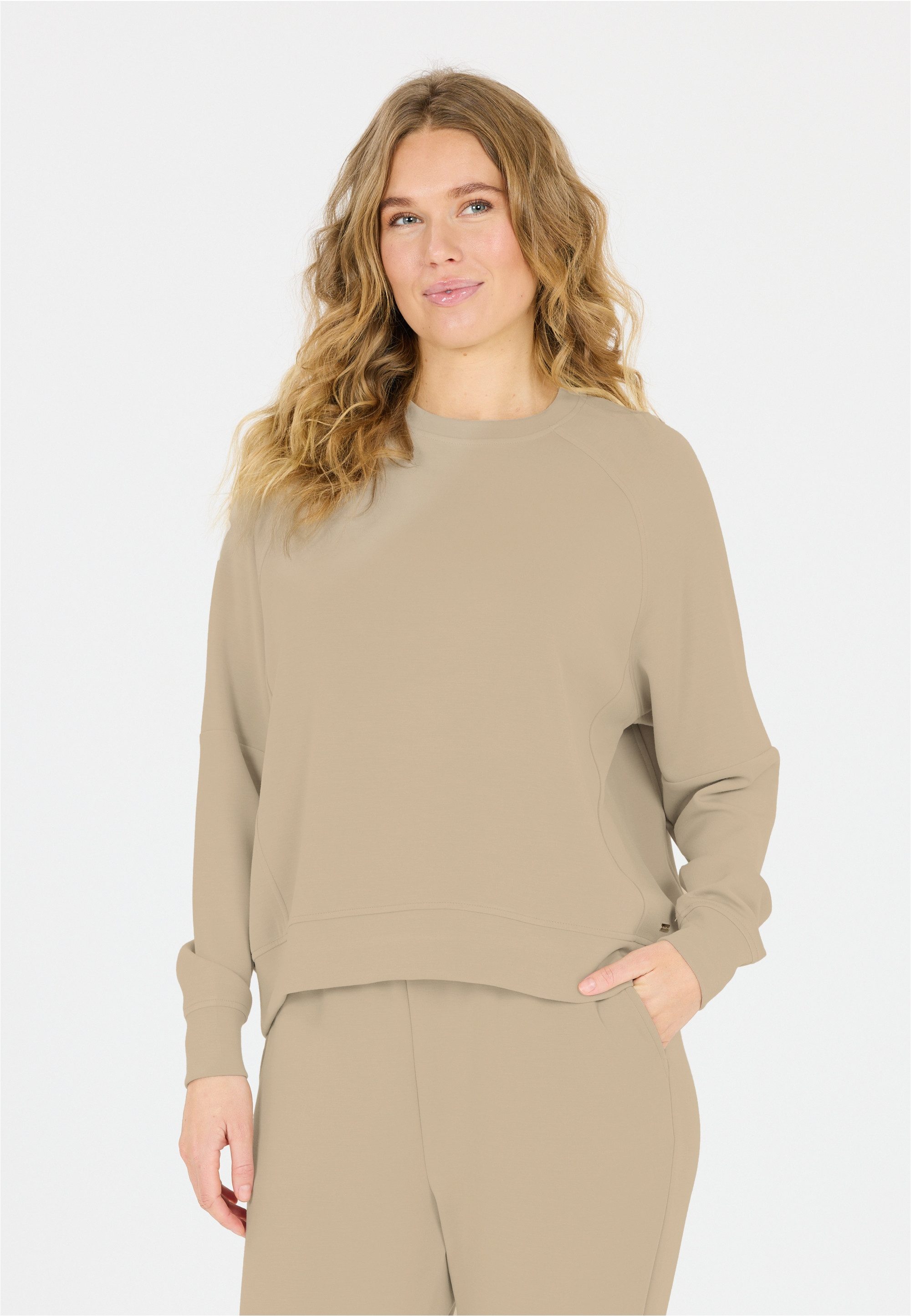 ATHLECIA Sweatshirt Jacey aus extra weichem Material