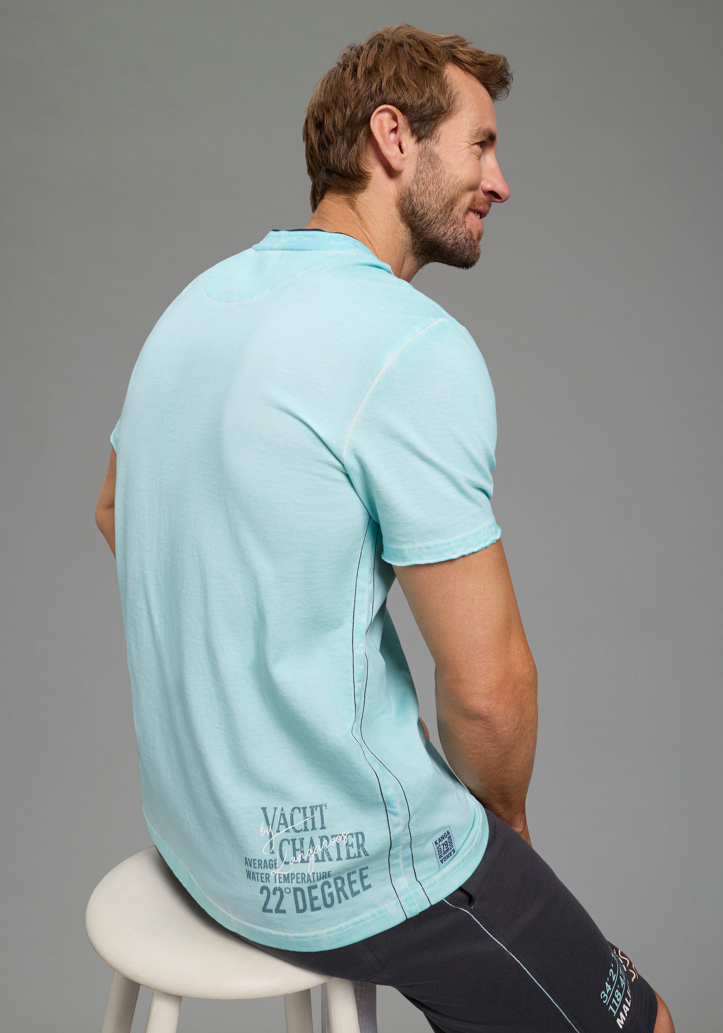 KangaROOS Henleyshirt schmaler Schnitt, Halbarm, mit V-Ausschnitt und Knopf günstig online kaufen