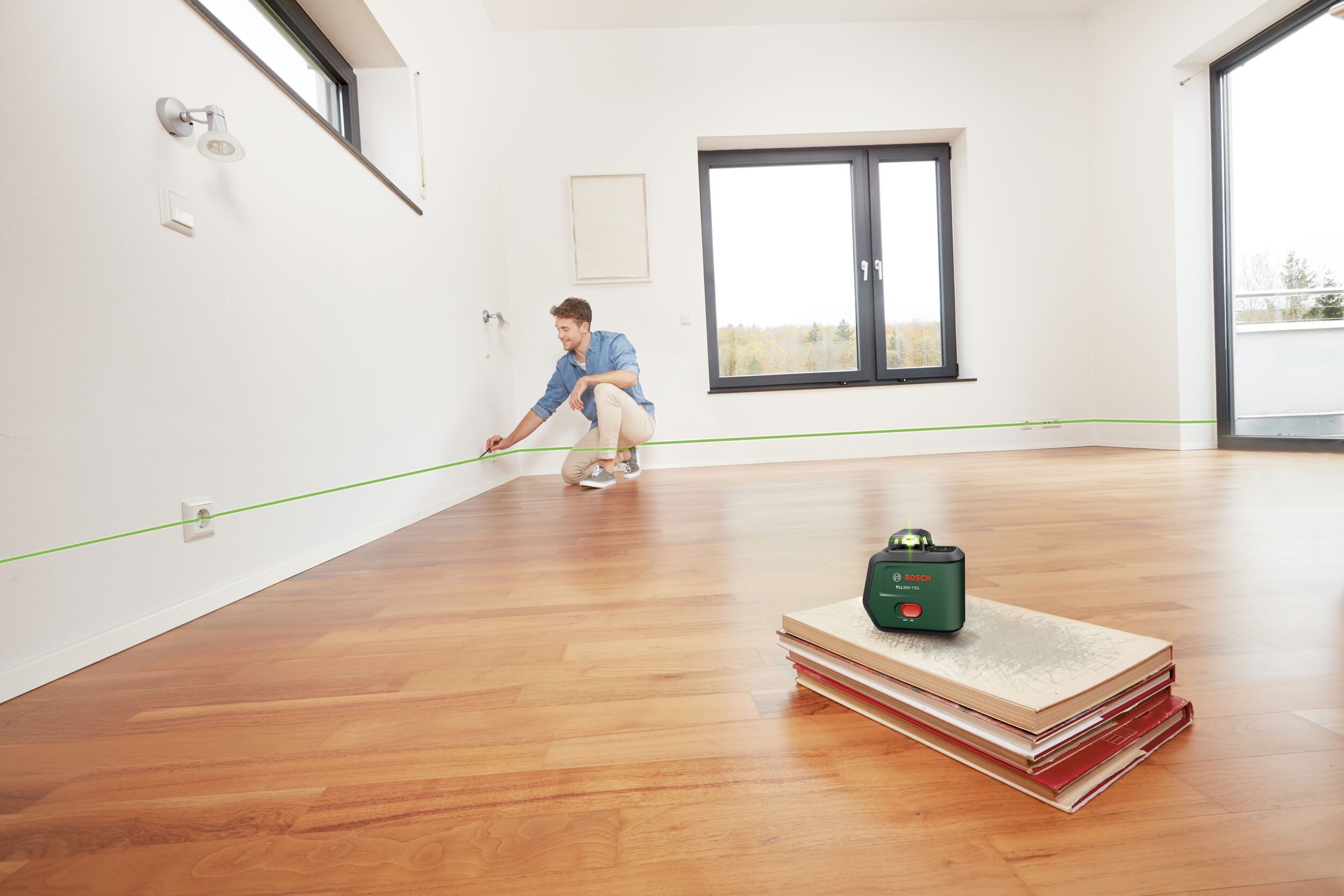 BOSCH Punkt- und Linienlaser PLL, Kreuzlinien-Laser PLL360-15G Set m. 1x Akku 3,6V 2 Ah & Stativ TT