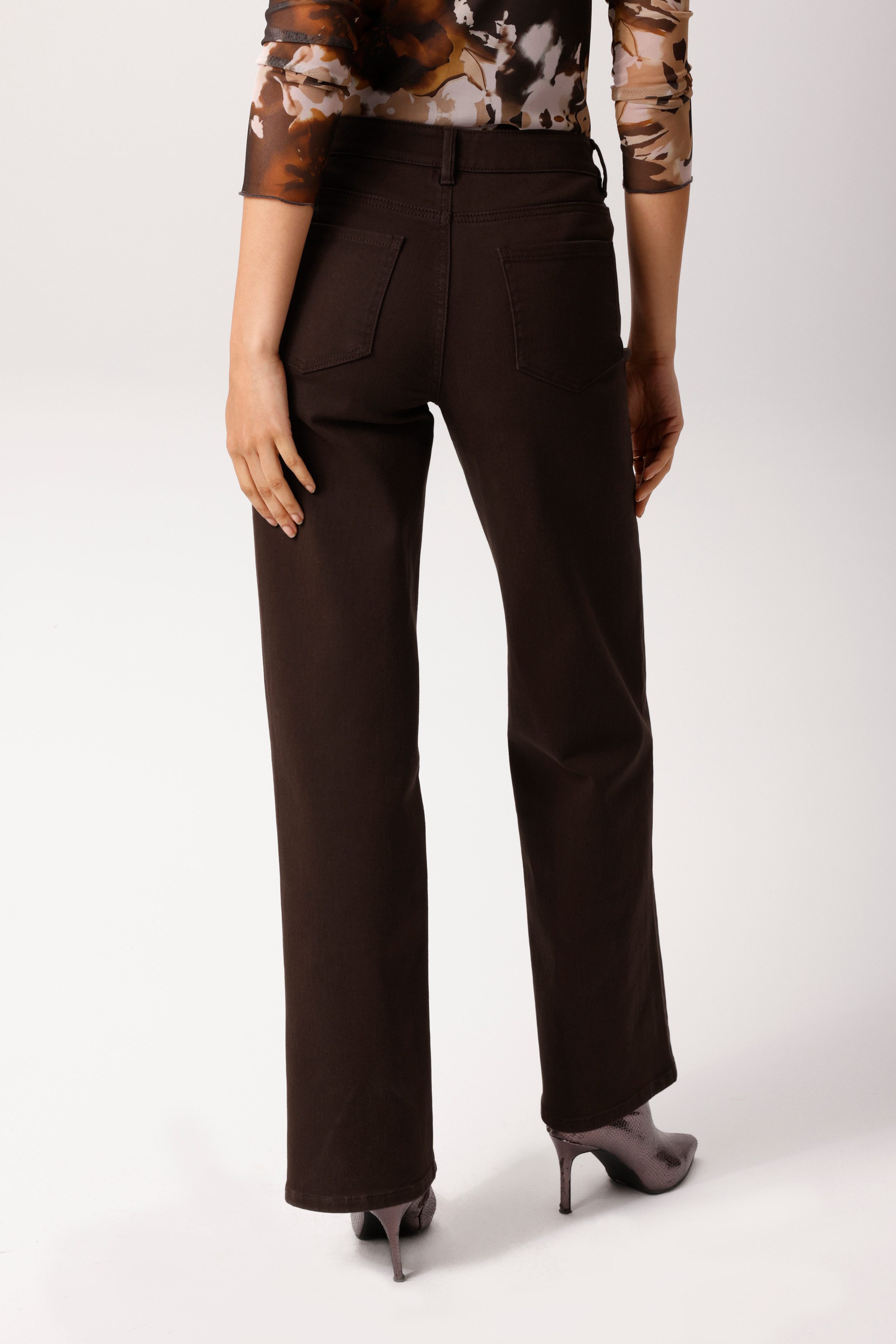 Aniston CASUAL Straight-Jeans mit trendigem, weiten Bein - NEUE KOLLEKTION