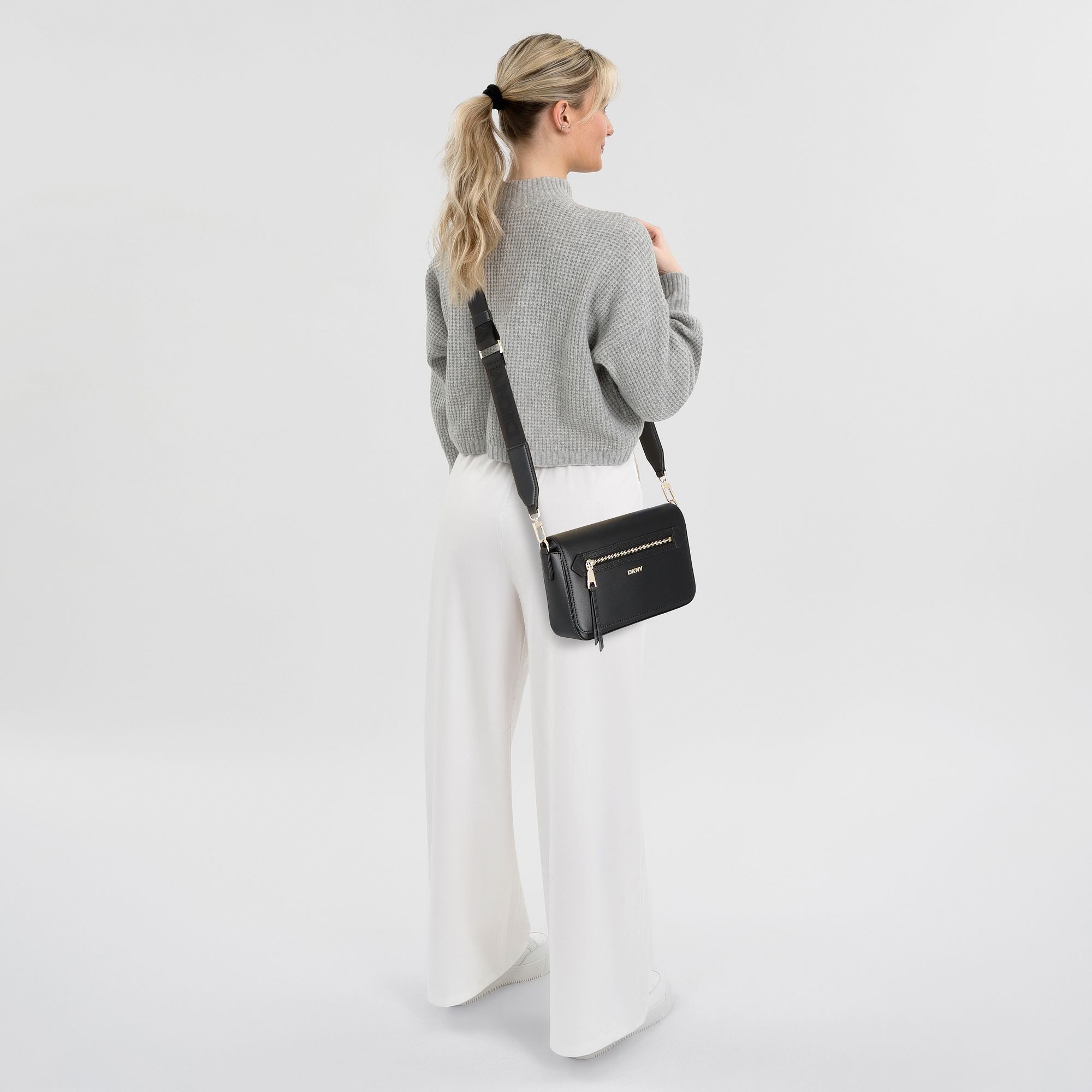 DKNY Umhängetasche Bryant Ave, Leder