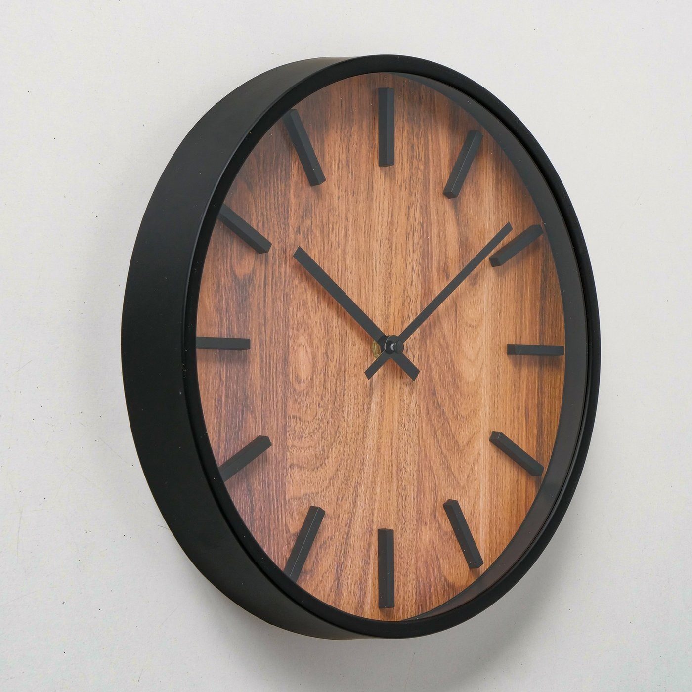 BOLTZE GRUPPE GmbH Wanduhr Wanduhr mit Holzmotiv, BUFORD, Ø 30 cm