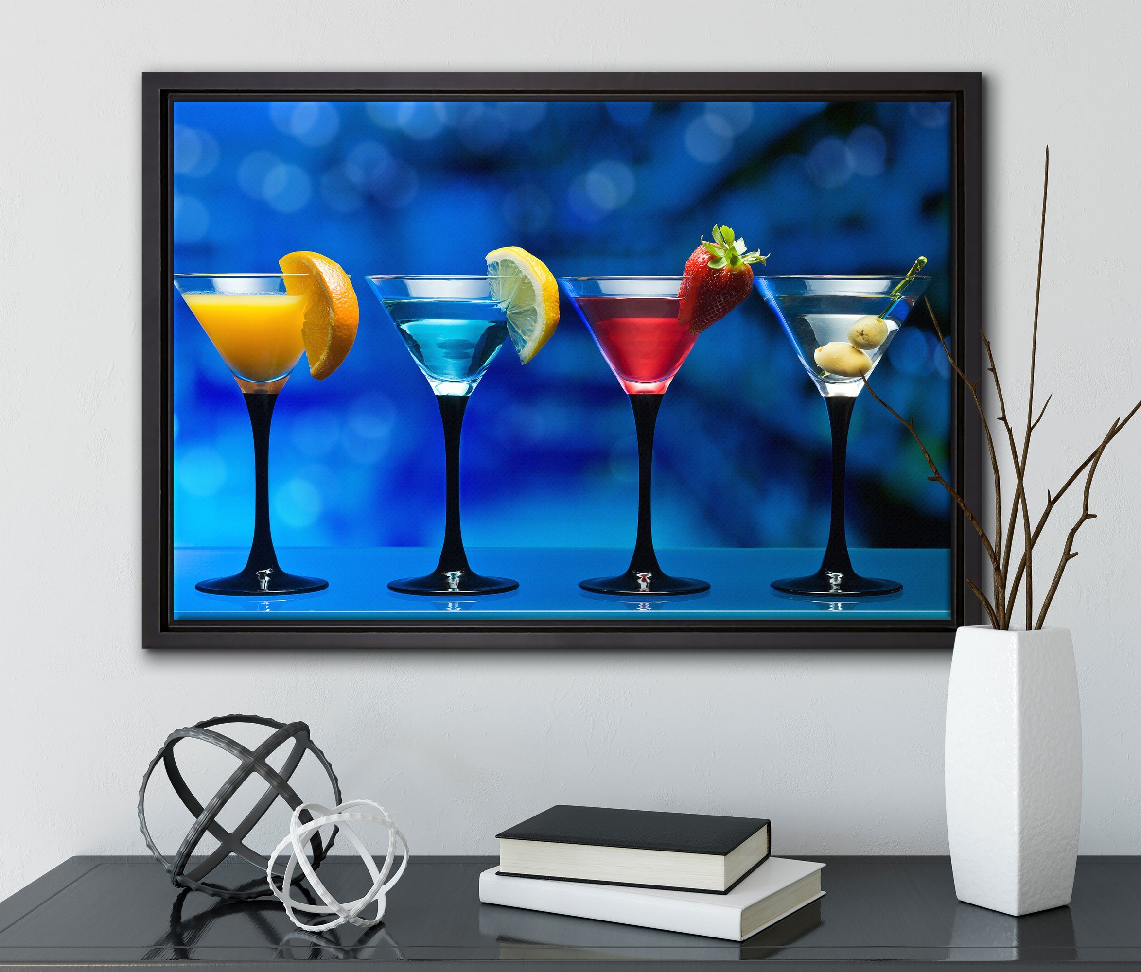 Martinis, inkl. Wanddekoration Leinwandbild bespannt, in Pixxprint einem fertig Leinwandbild St), Zackenaufhänger (1 Vier gefasst, Schattenfugen-Bilderrahmen