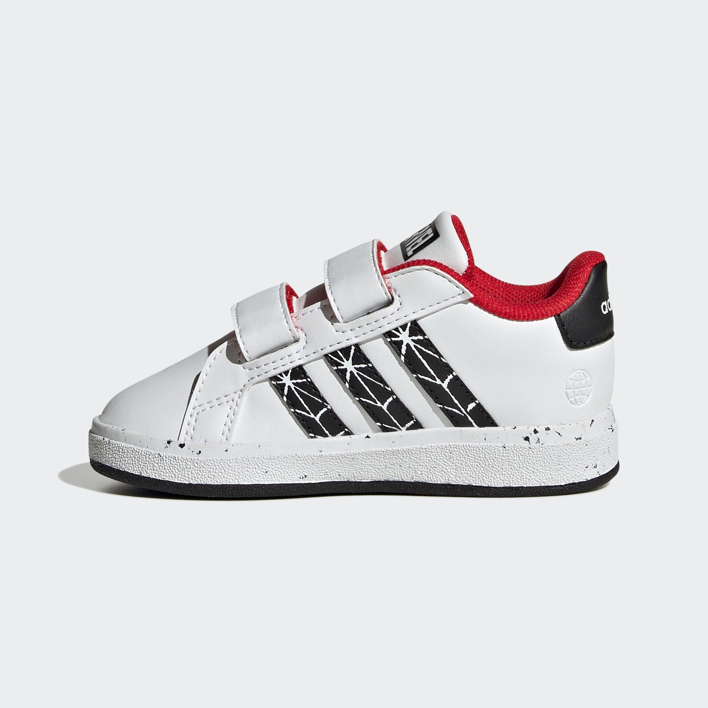 Sneaker GRAND adidas den Spuren SPIDER-MAN des Design X Sportswear MARVEL Superstar ADIDAS adidas COURT auf KIDS