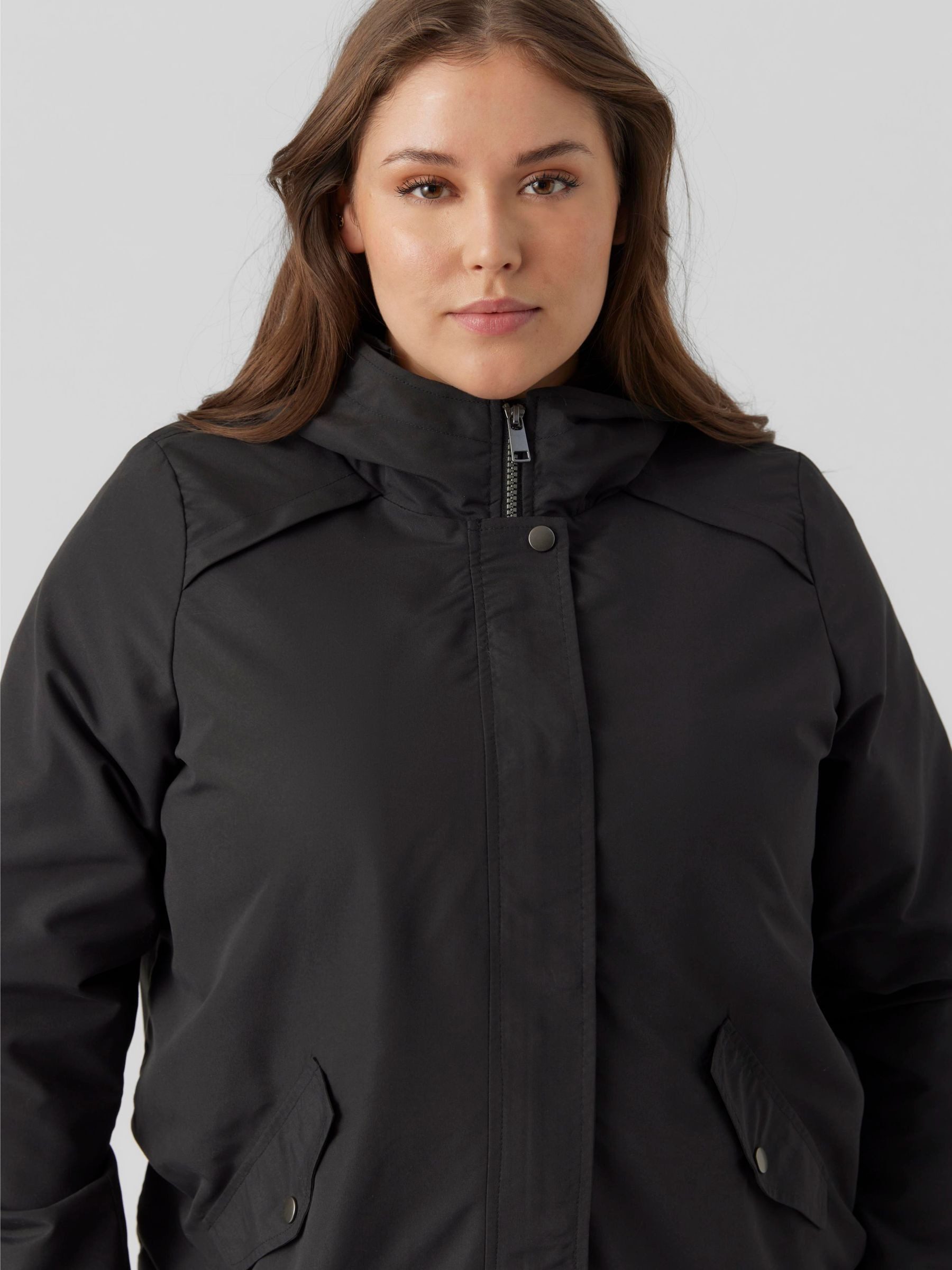 Vero Moda Curve Parka VMCZOA SHORT PARKA NOOS CUR der perfekte Parka für die Übergangszeit