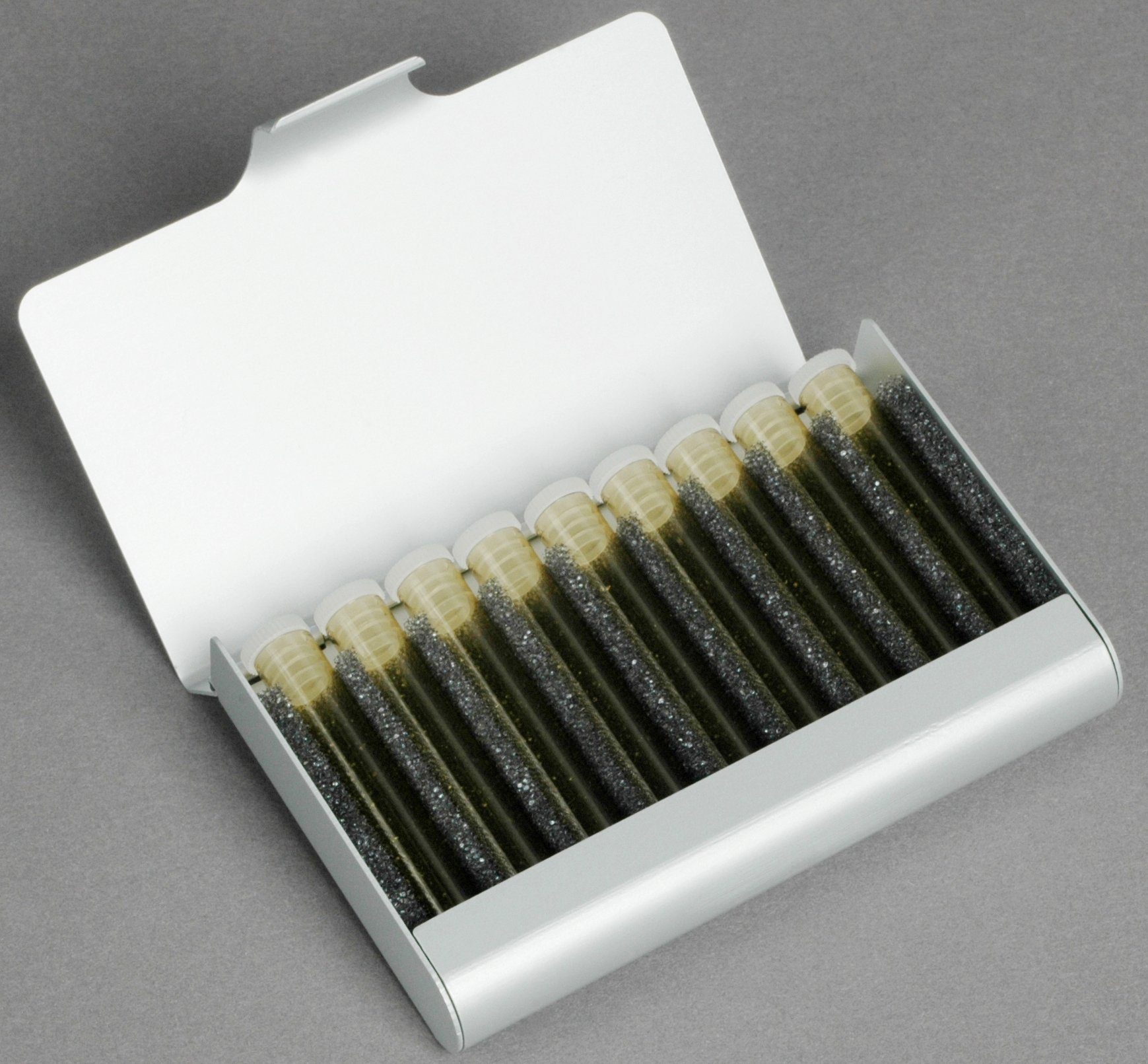 omeo Aufbewahrungsdose Alu-Taschenapotheke für Globuli mit Schaumstoffeinla günstig online kaufen