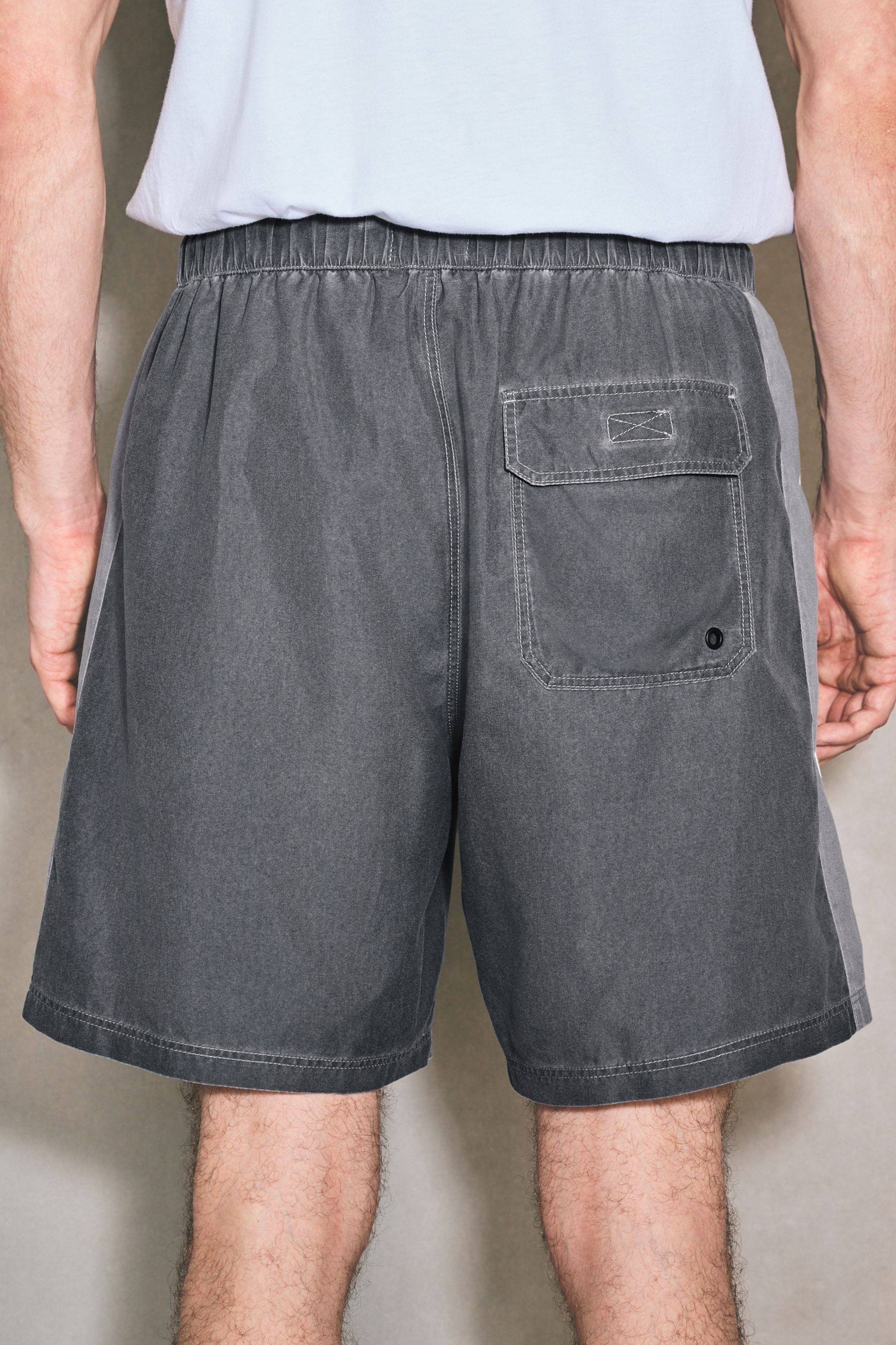 Next Badeshorts EDIT Board-Shorts mit Seitenstreifen (1-St)