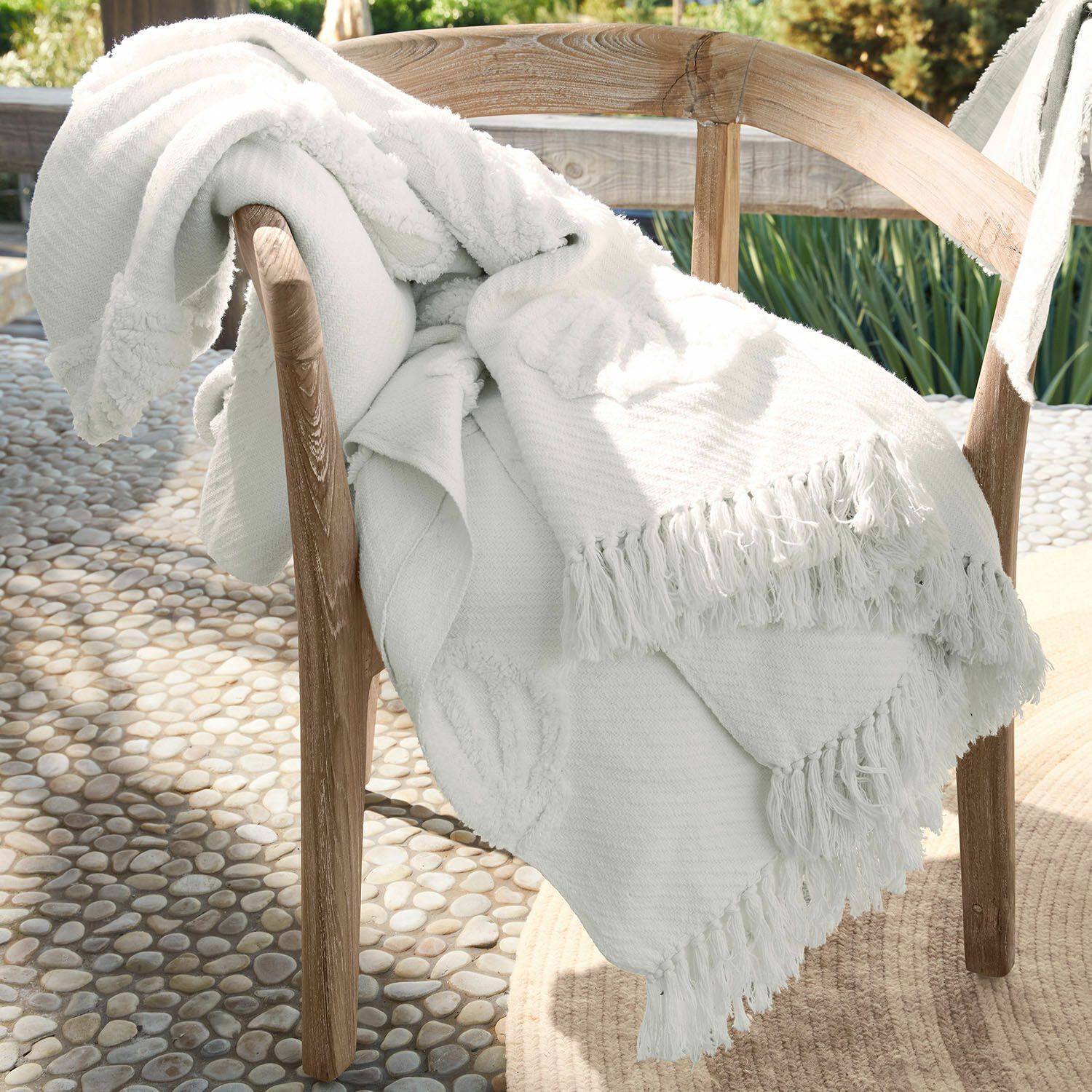 Mirabeau Tagesdecke Plaid Saroufa weiß günstig online kaufen