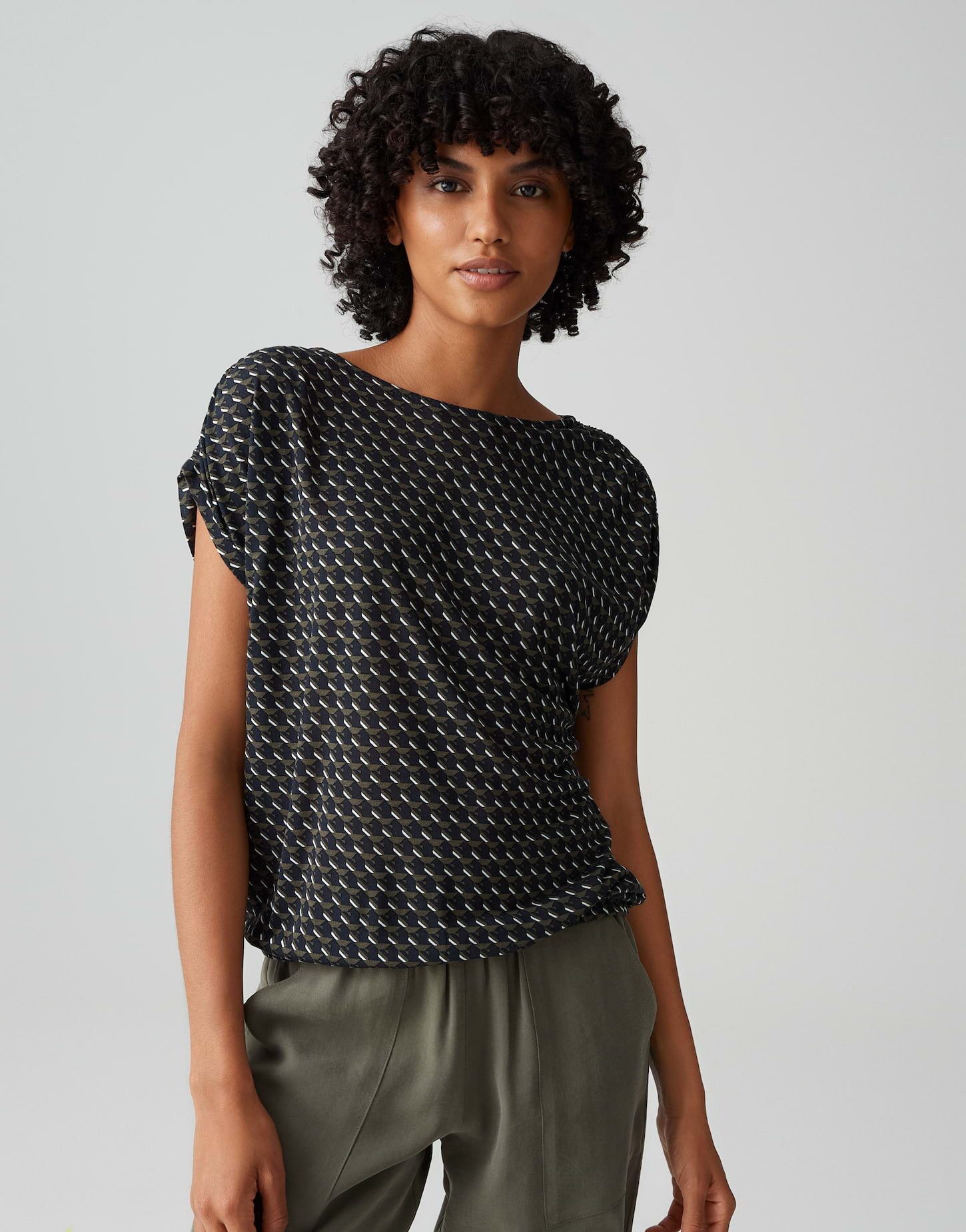 OPUS Print-Shirt SEKADI MINIMAL aus fließender Viskose