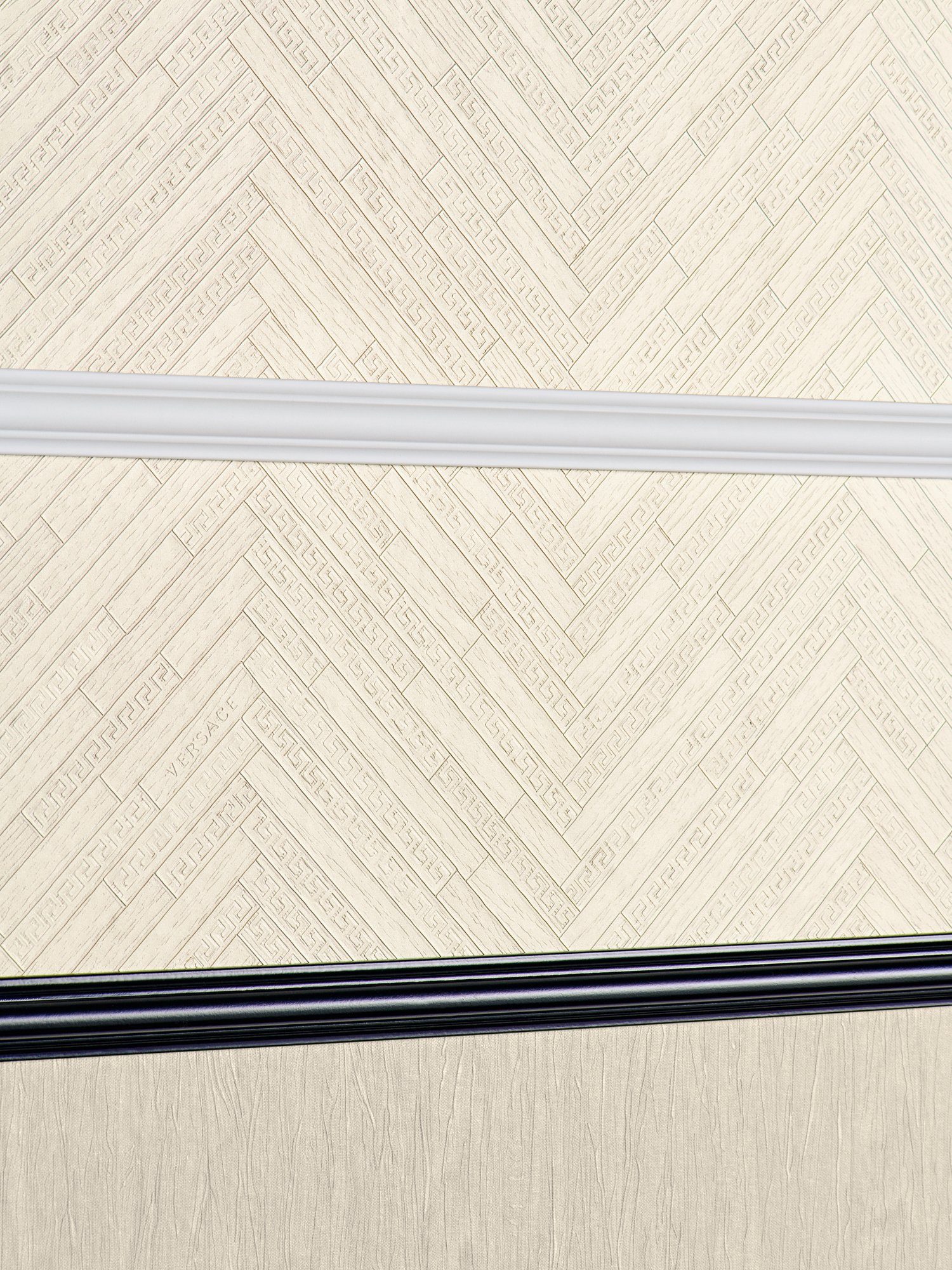 Versace Vliestapete Versace wallpaper Versace 4, Tapete in Holzoptik, grau, weiß 370511