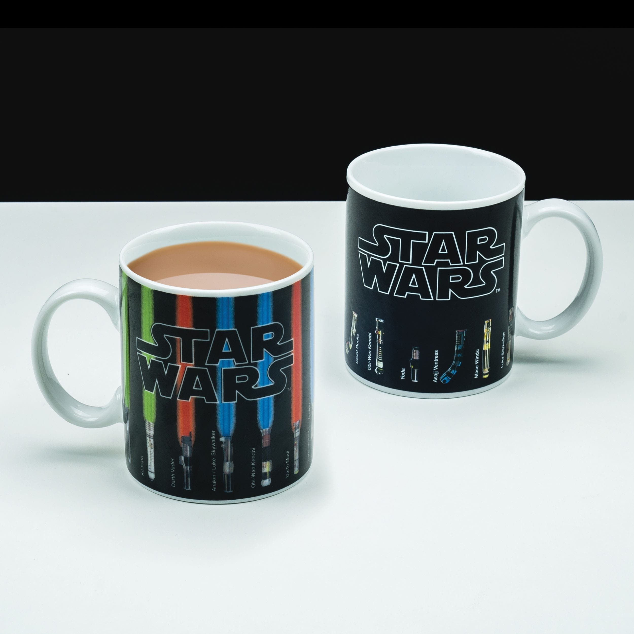 Paladone Tasse Star Wars Tasse mit Thermoeffekt Lightsaber, 1-tlg., Wird eine heiße Flüssigkeit eingefüllt, verändert sich das Motiv