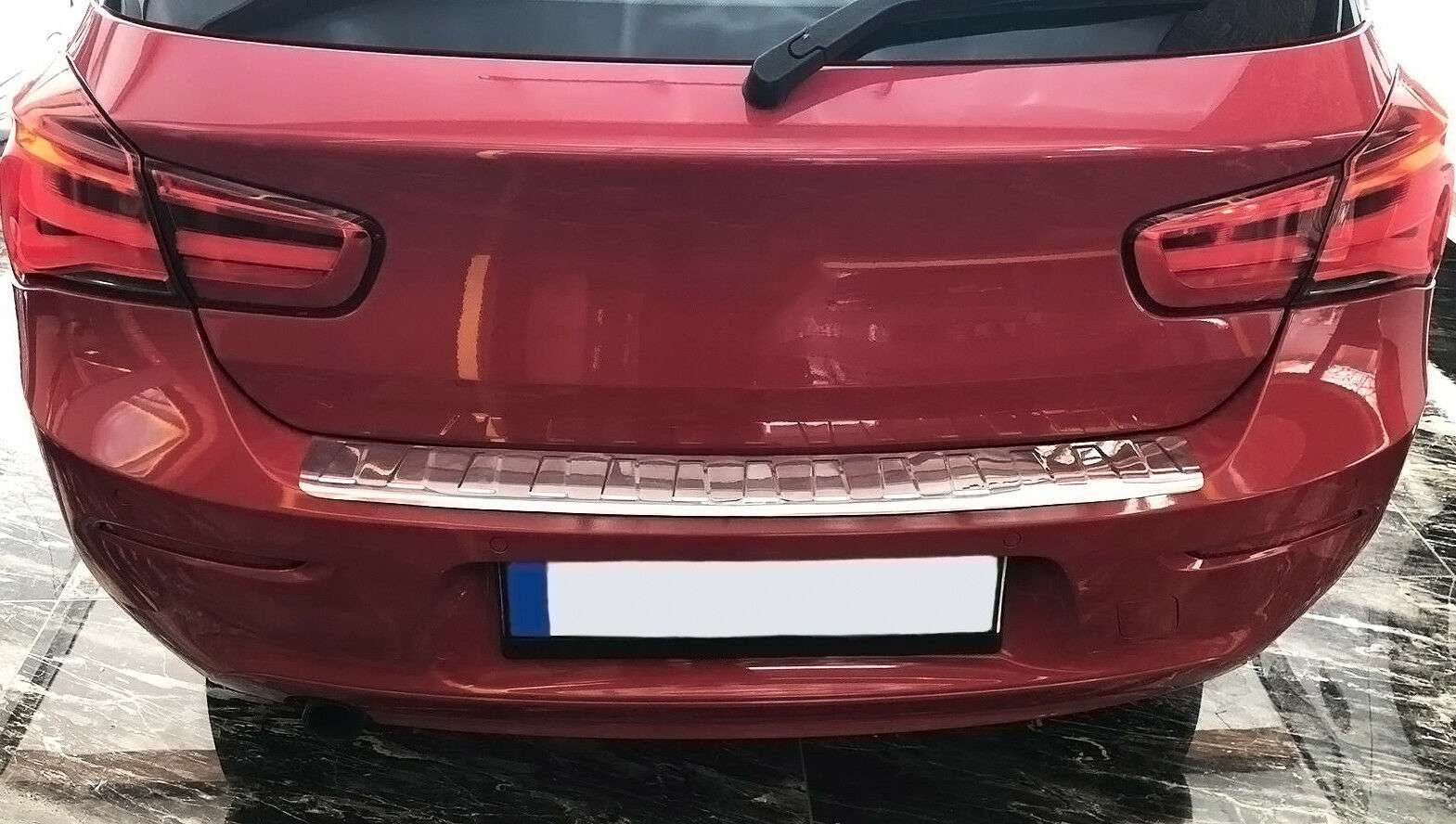 RECAMBO Ladekantenschutz für BMW 1er; F20, F21, ab 2011-, Stoßstangenschutz, V2A rostfrei, Exklusive Optik, praktischer Schutz & perfekte Passform