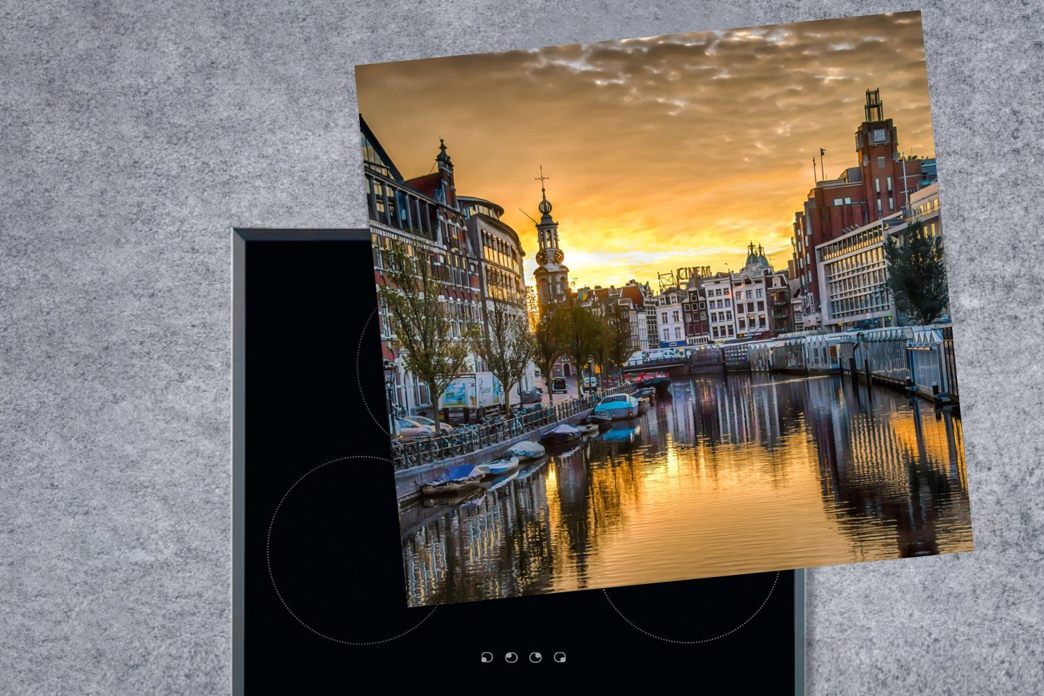 Munttoren Amsterdam, für tlg), Vinyl, (1 Sonnenuntergang cm, 78x78 Arbeitsplatte in MuchoWow küche den Ceranfeldabdeckung, über Herdblende-/Abdeckplatte