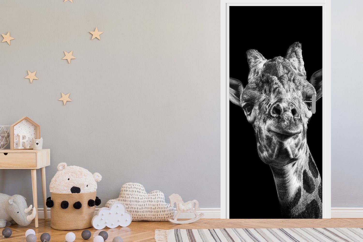 Matt, Türtapete Fototapete für MuchoWow Tür, Schwarz - - - Giraffe bedruckt, 75x205 St), Weiß, Türaufkleber, cm (1 Tier