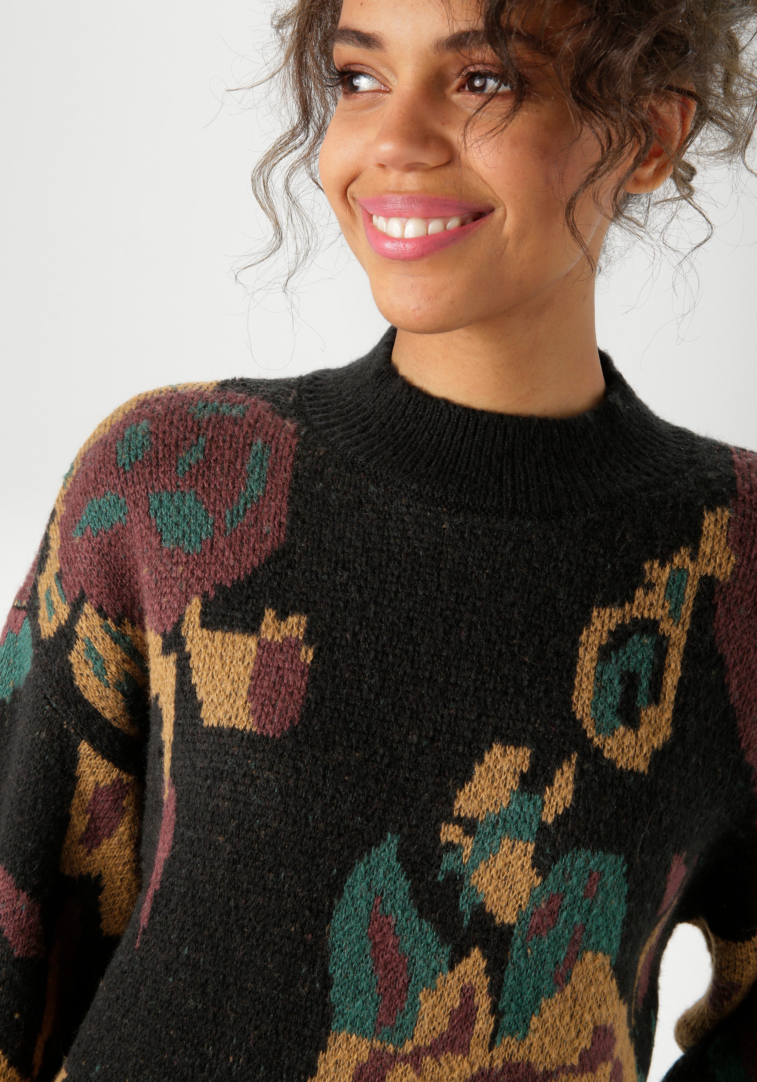 Aniston CASUAL Strickpullover mit großflächigen, eingestrickten Blüten