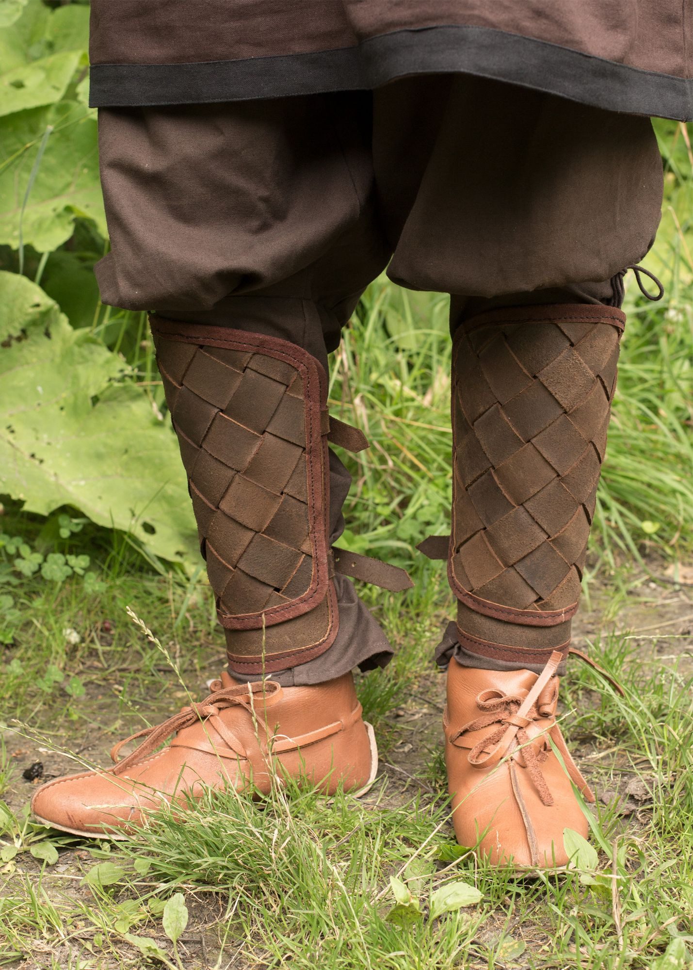 Epic Armoury Kostüm Epic Armoury RfB Beinschienen Viking, braun