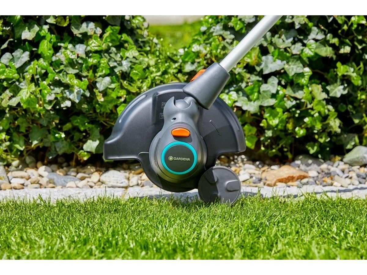 GARDENA Akku-Rasentrimmer ComfortCut 550/28, 28 cm Arbeitsbreite Faden, kabelgebunden, 550 W Leistung