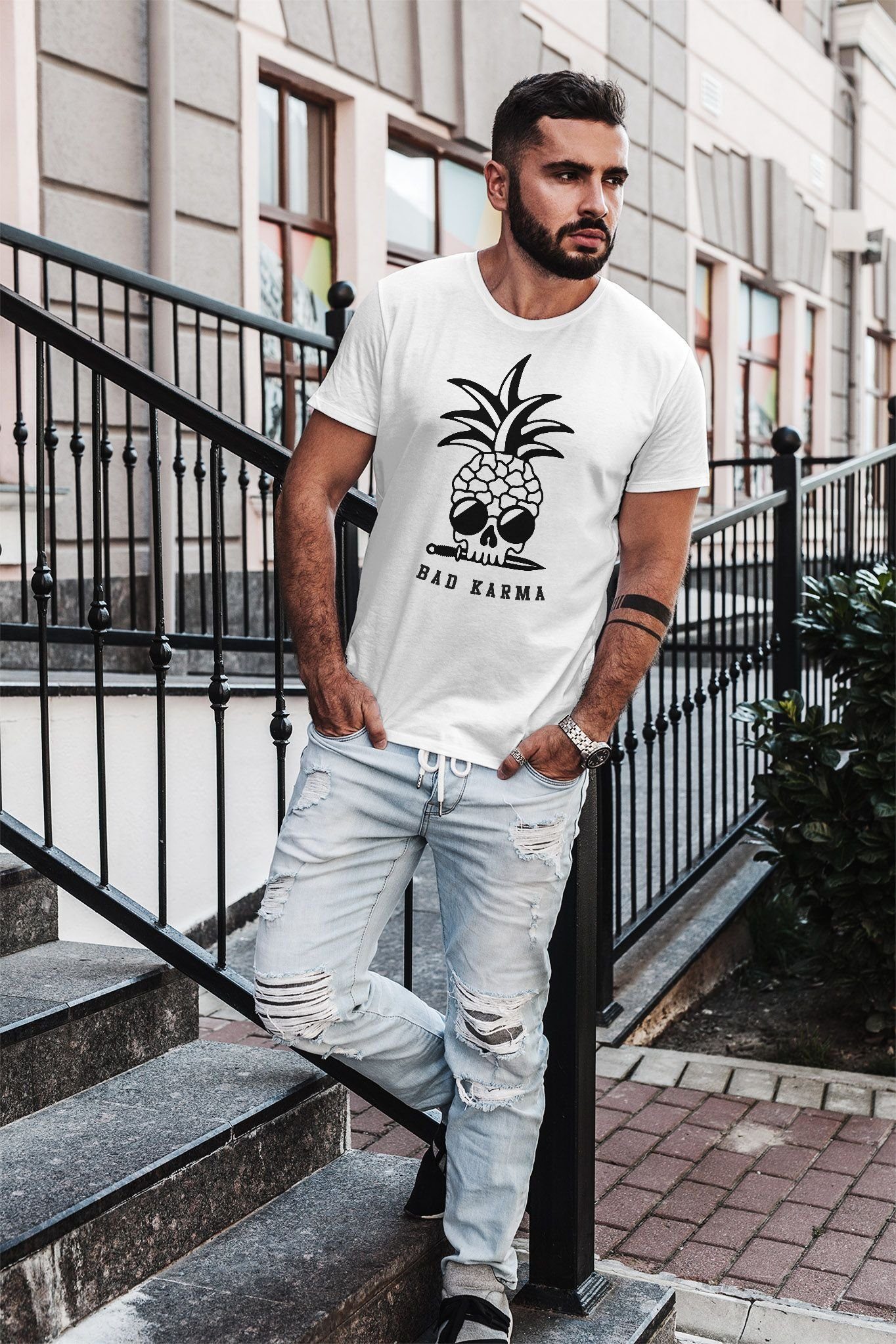 Bad Slim Skull weiß T-Shirt Karma mit Herren Print-Shirt Neverless® Totenkopf Ananas Print Pineapple Fit Neverless Sonnenbrille