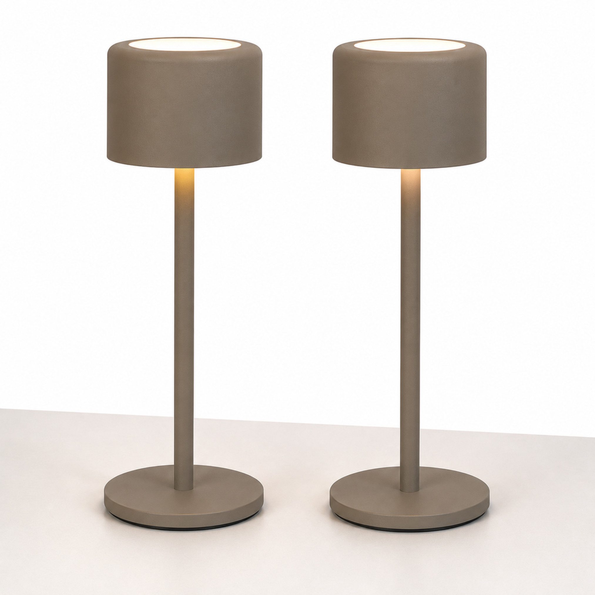 Lichthandel Hoch USB-Tischleuchte Juna LED Akku Outdoor Tischlampe dimmbar 3 Lichtfarben IP54 (Set, 2er Set), bis zu 50 Stunden Leuchtdauer, für Gartentisch, Terrasse oder Balkon.