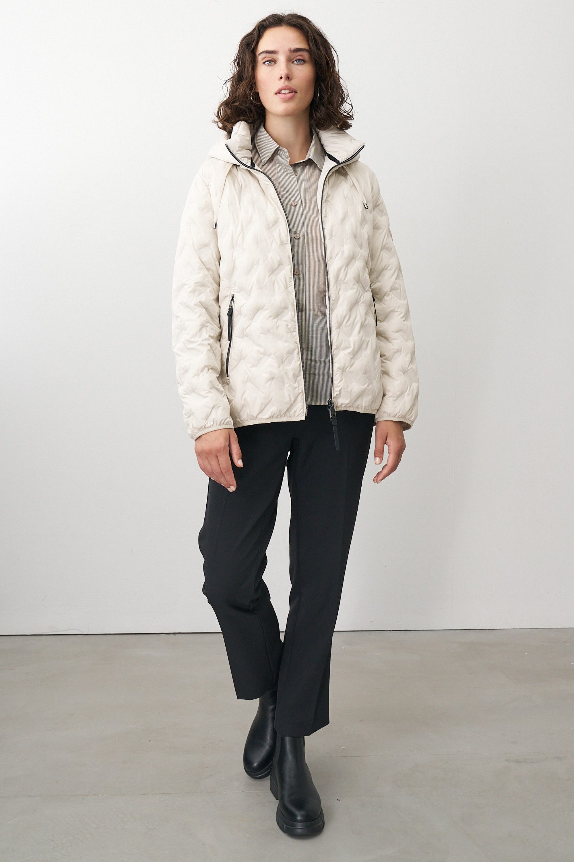 Barbara Lebek Steppjacke Übergangsjacke oder Herbstjacke mit abnehmbarer Kapuze