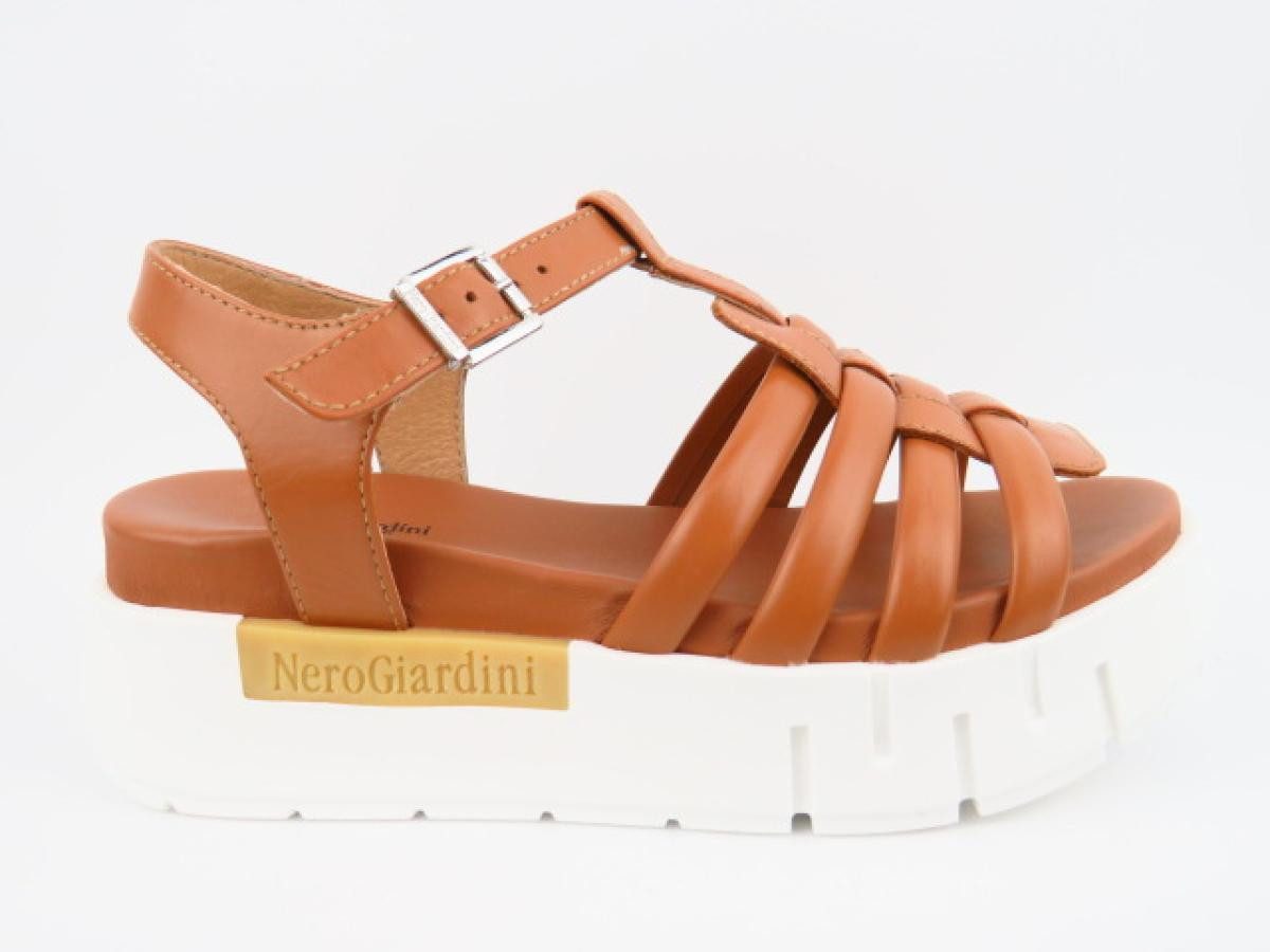 Nero Giardini Armenia cognac Sandale