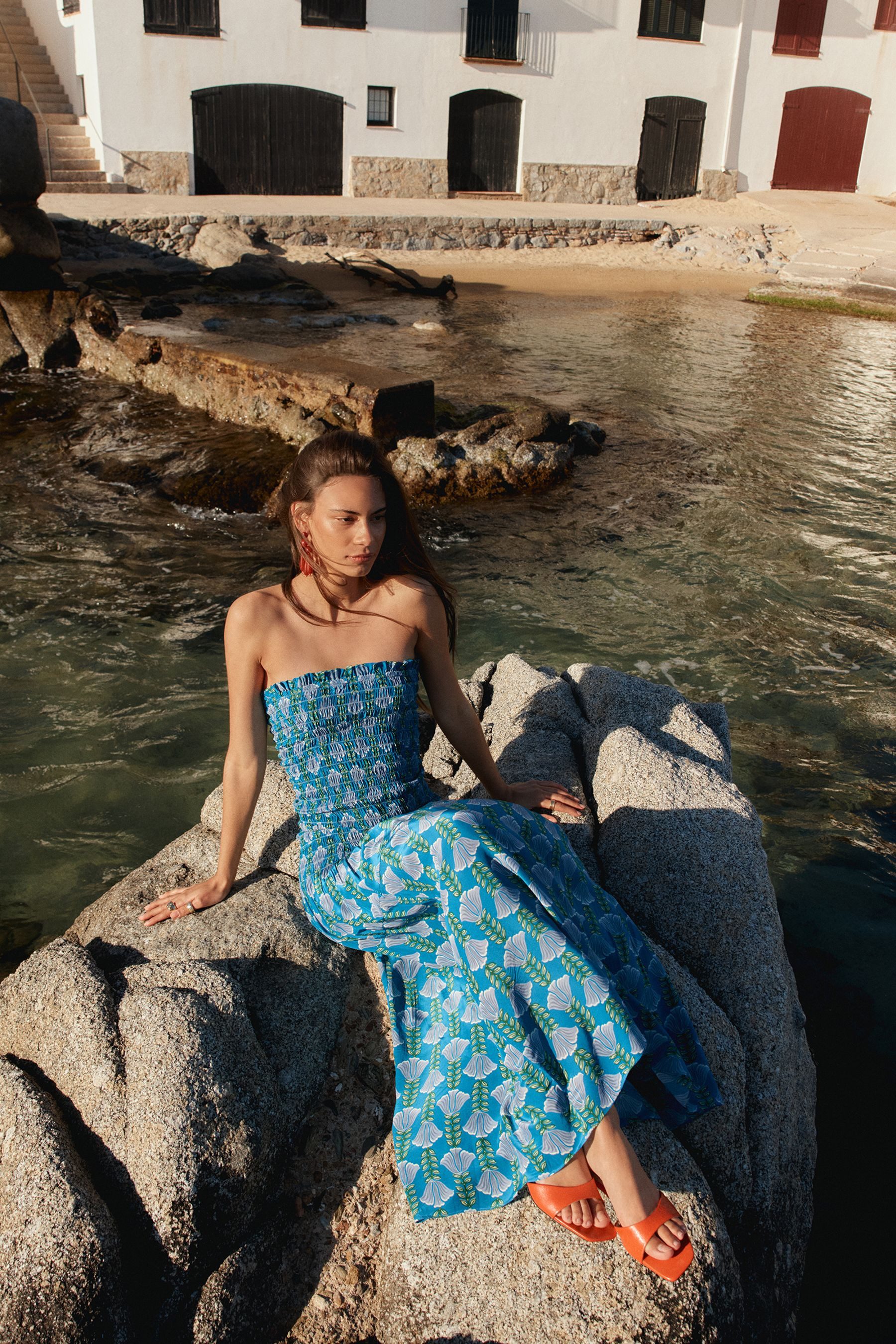 Bhoem Bandeaukleid Gesmoktes trägerloses Maxikleid mit Blumenmuster (1-tlg)