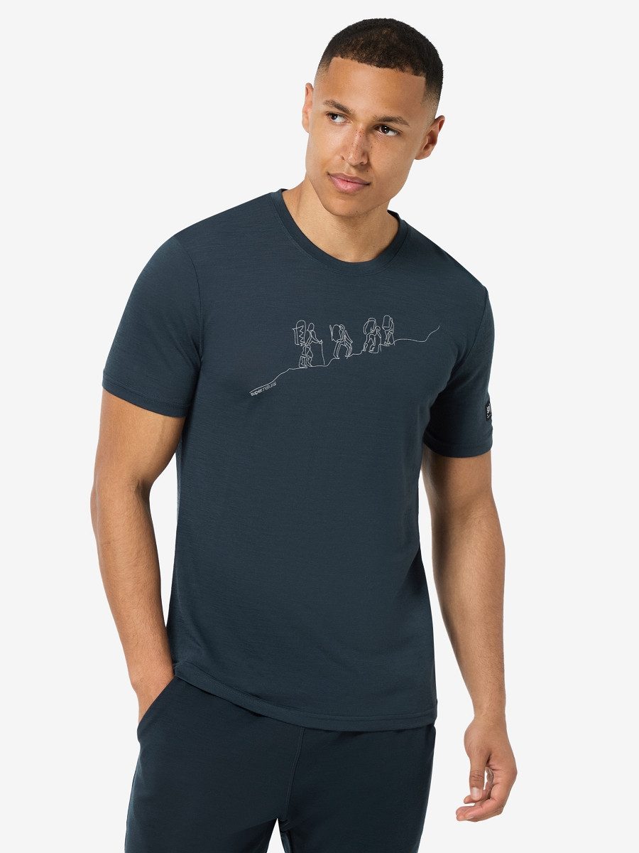 SUPER.NATURAL T-Shirt für Herren, aus Merinowolle M HIKING TEE mit coolem Outdoor Motiv
